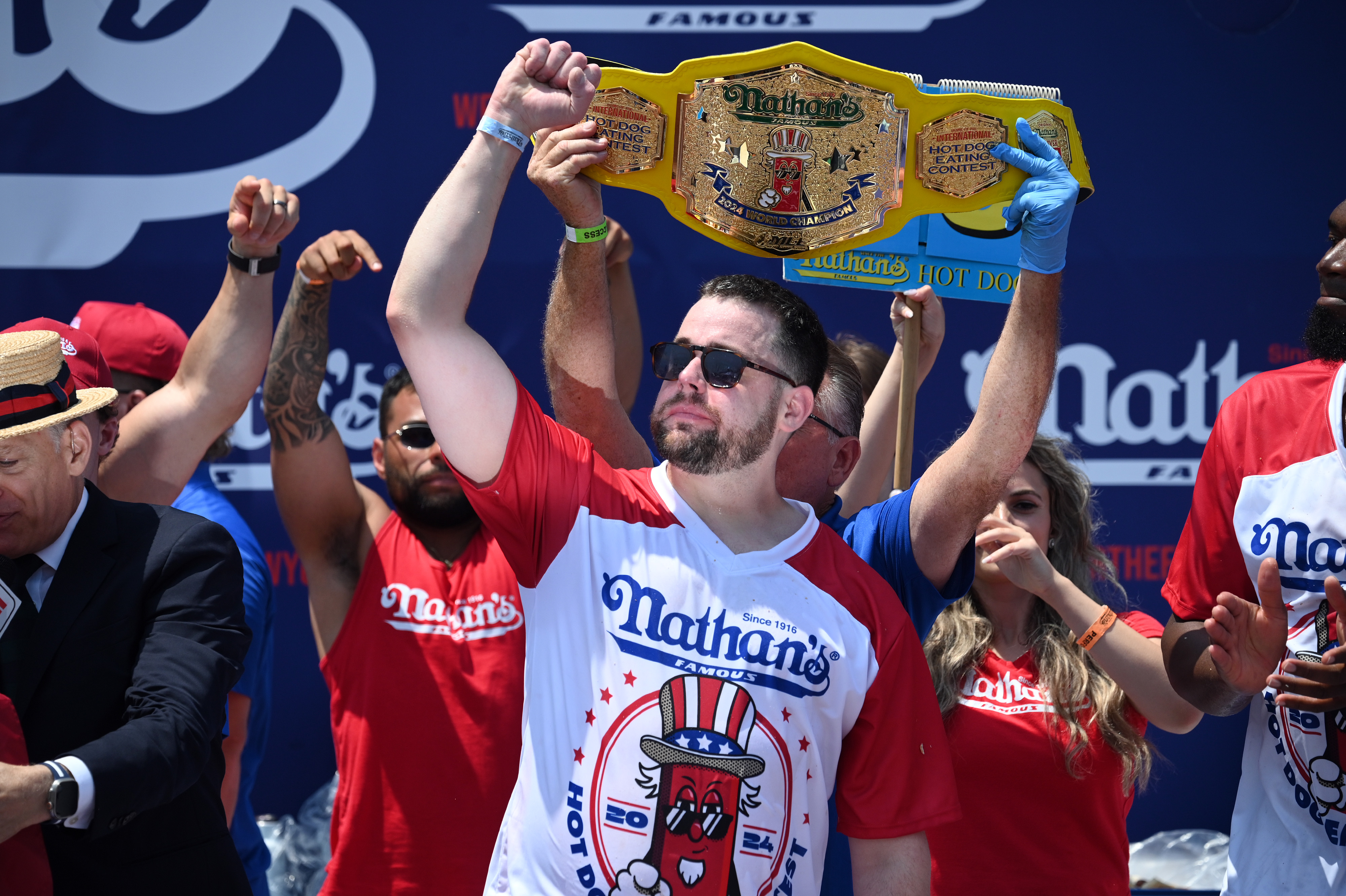 Nathan's Hot Dog Eating Contest Odds, Predictions & Expert Picks 2025: Chestnut Favored on July 4