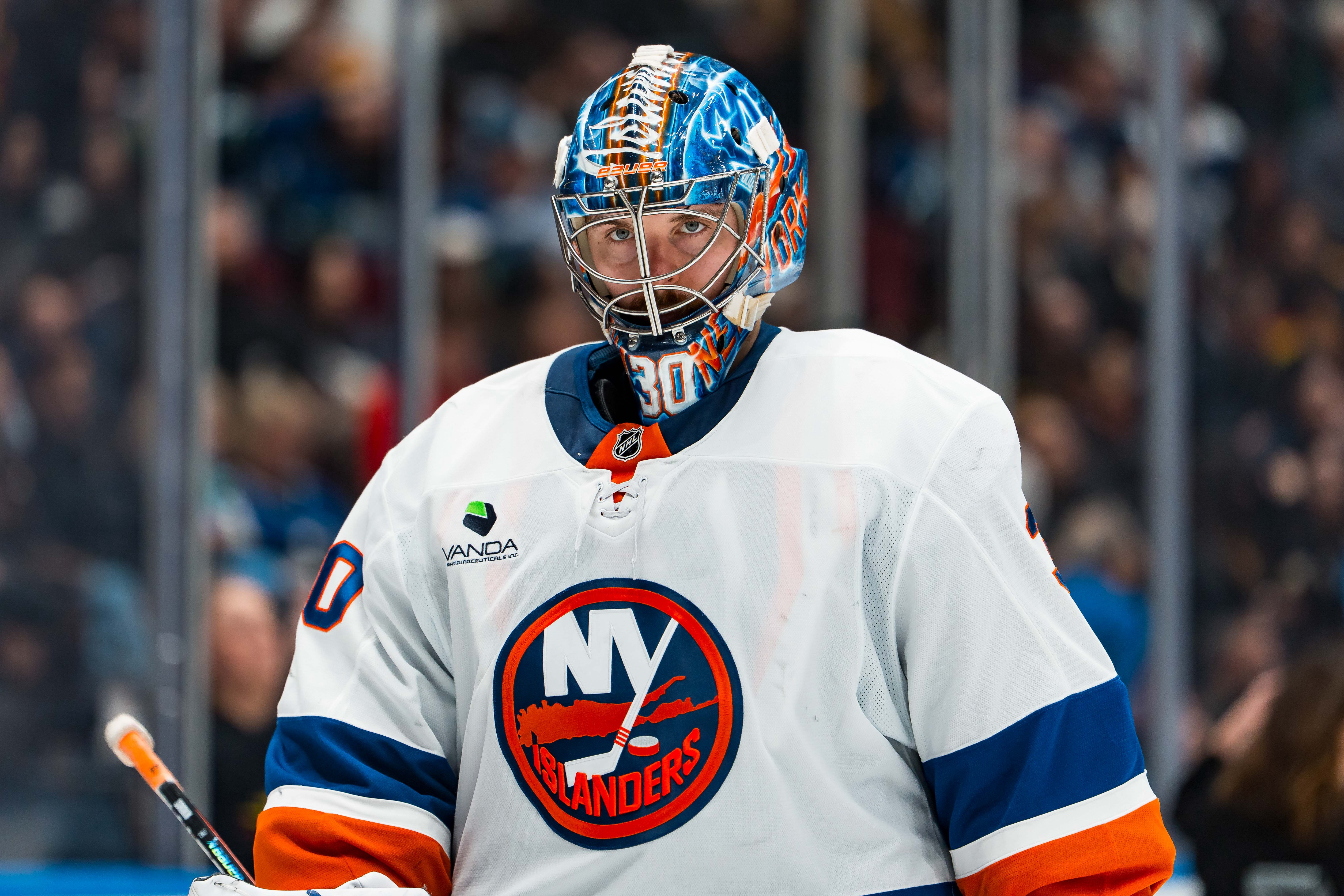 New York Islanders goalie Ilya Sorokin (30) looks on as we explore the latest Vezina Trophy odds.