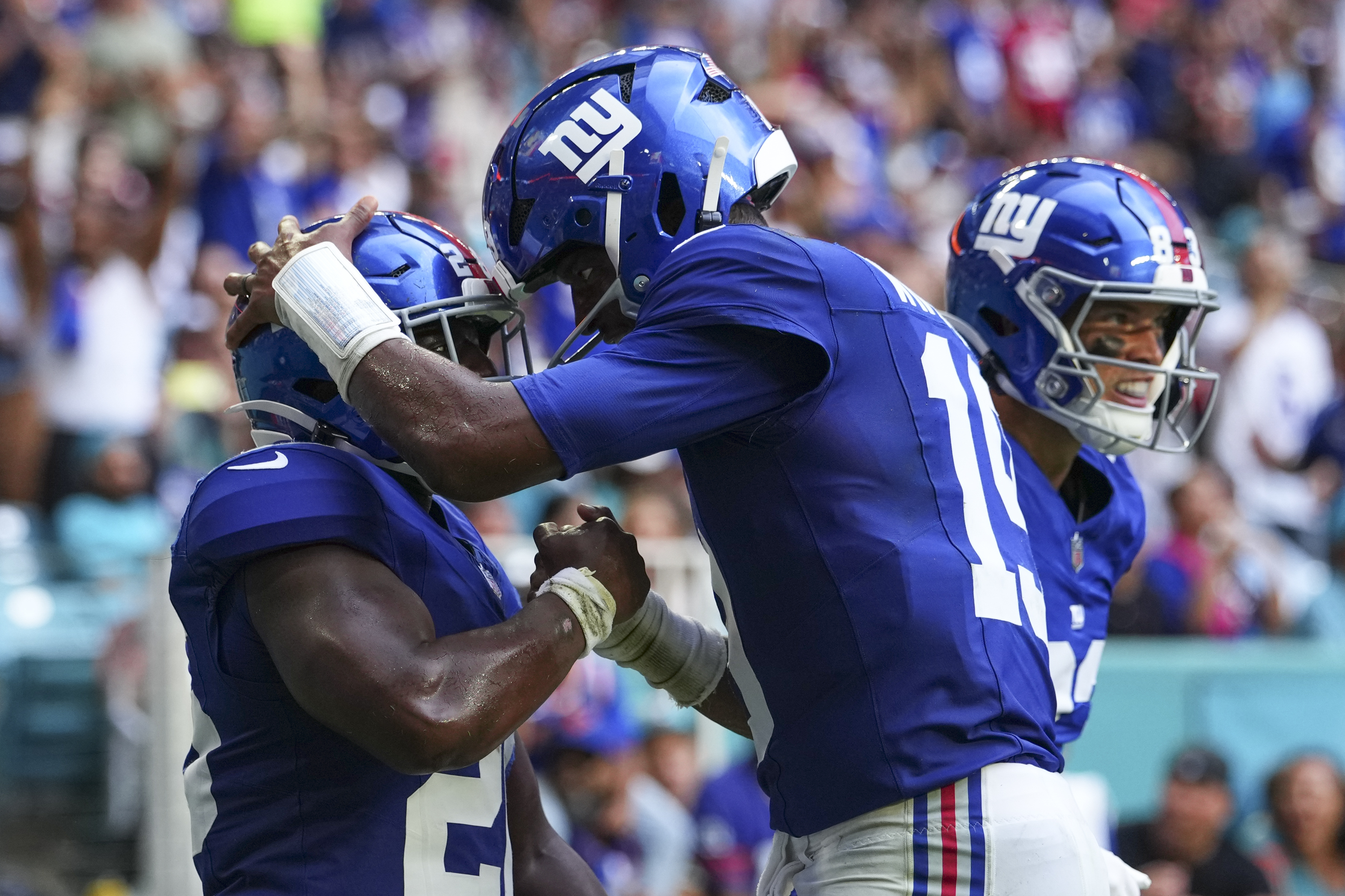 New York Giants running back Devin Singletary (26) celebrates with quarterback Jameis Winston (19) after scoring a touchdown as we break down our NFL best bets for preseason Week 3.