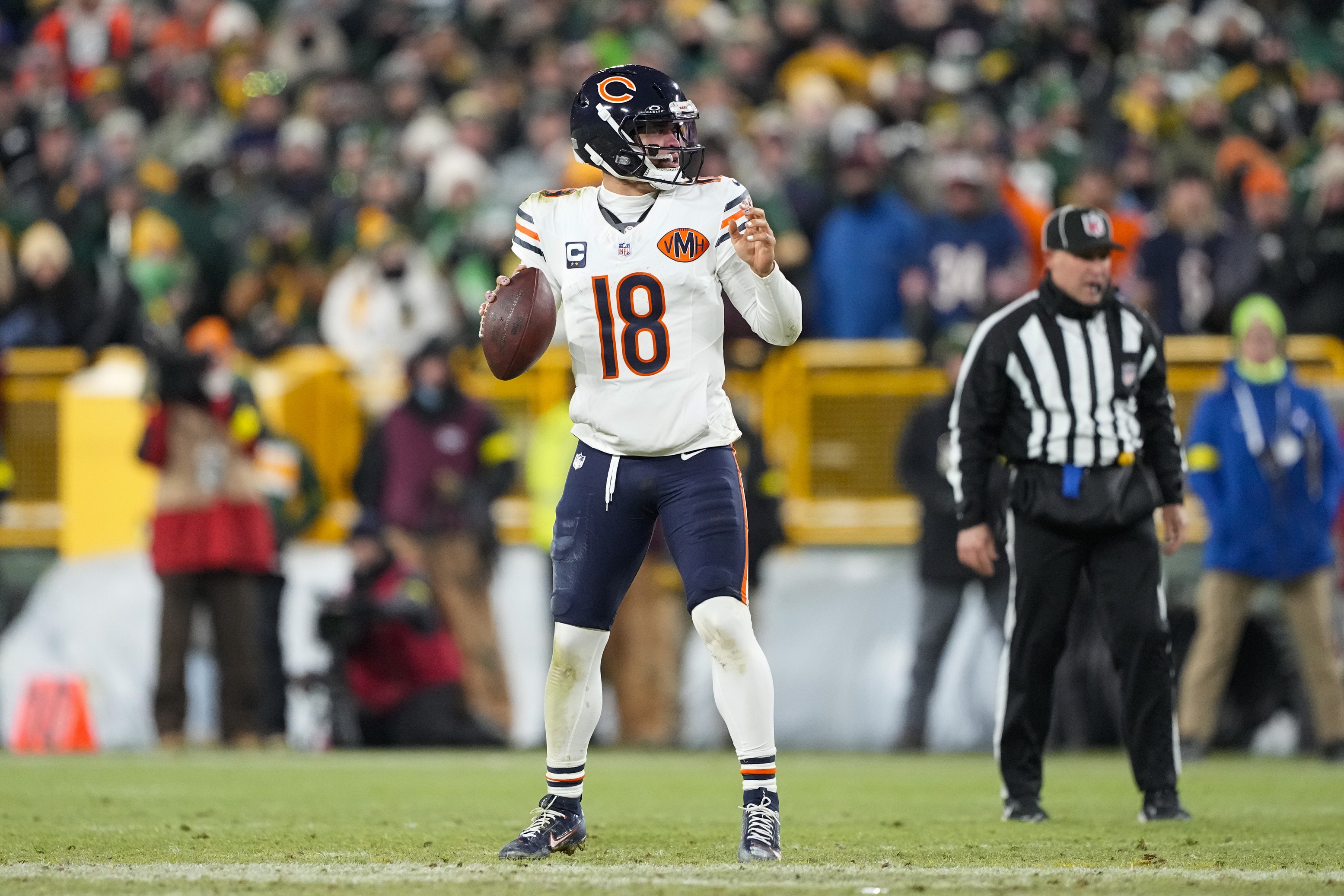 Chicago Bears quarterback Caleb Williams (18) during the game as part of our Packers vs. Bears prediction.
