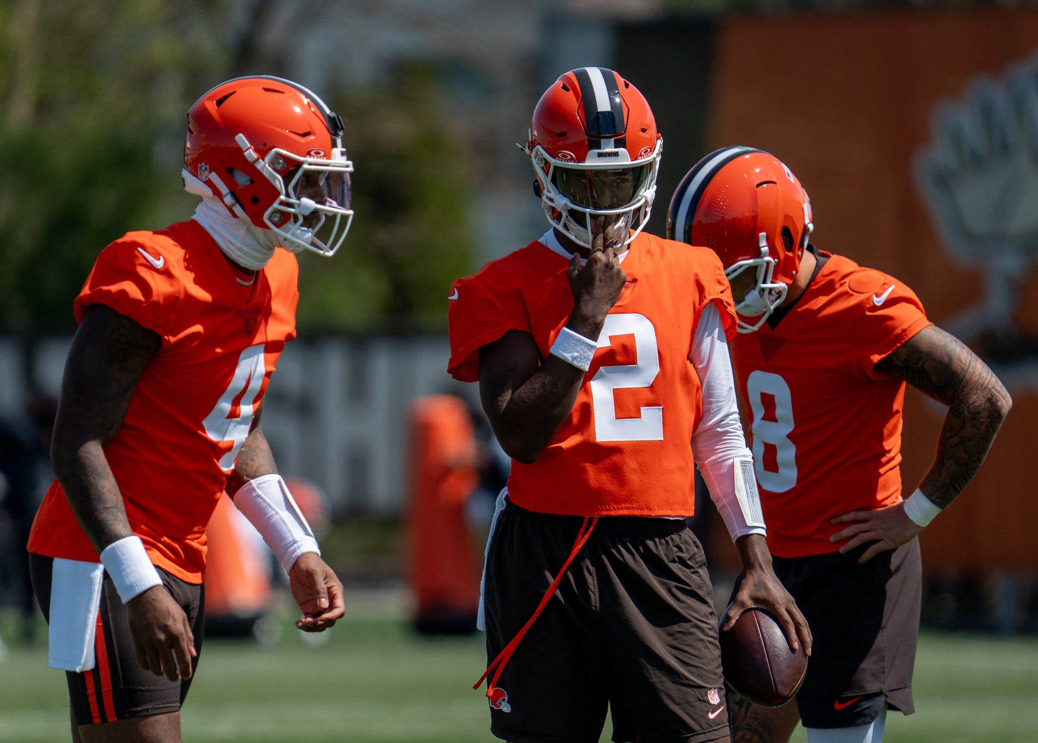 We're breaking down who will start Week 1 with our NFL starting QB predictions, including the Cleveland Browns' battle between Deshaun Watson (4) and Shedeur Sanders (2). 