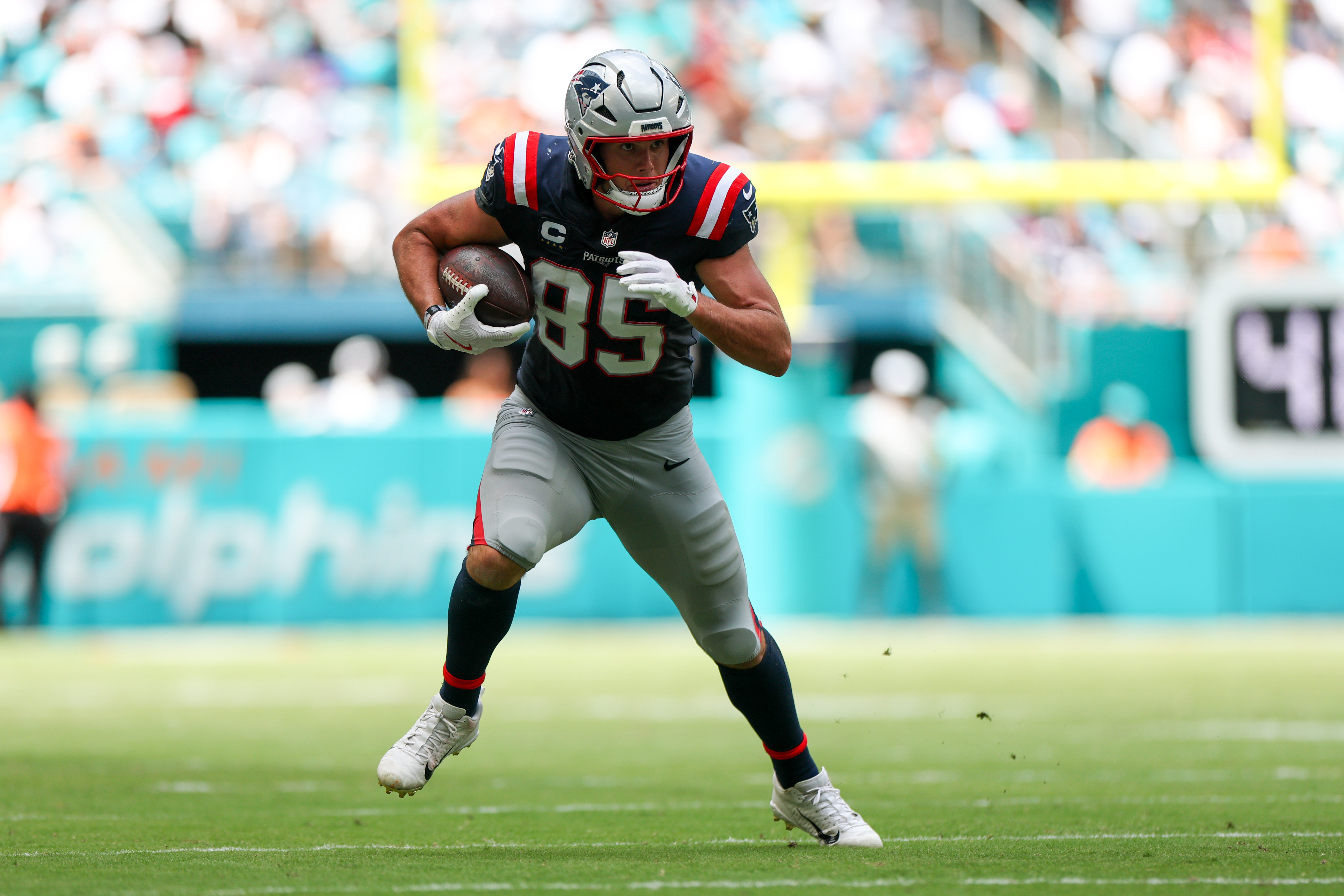 Best Steelers vs. Patriots Player Prop Bets: NFL Week 3 Odds & Expert Picks