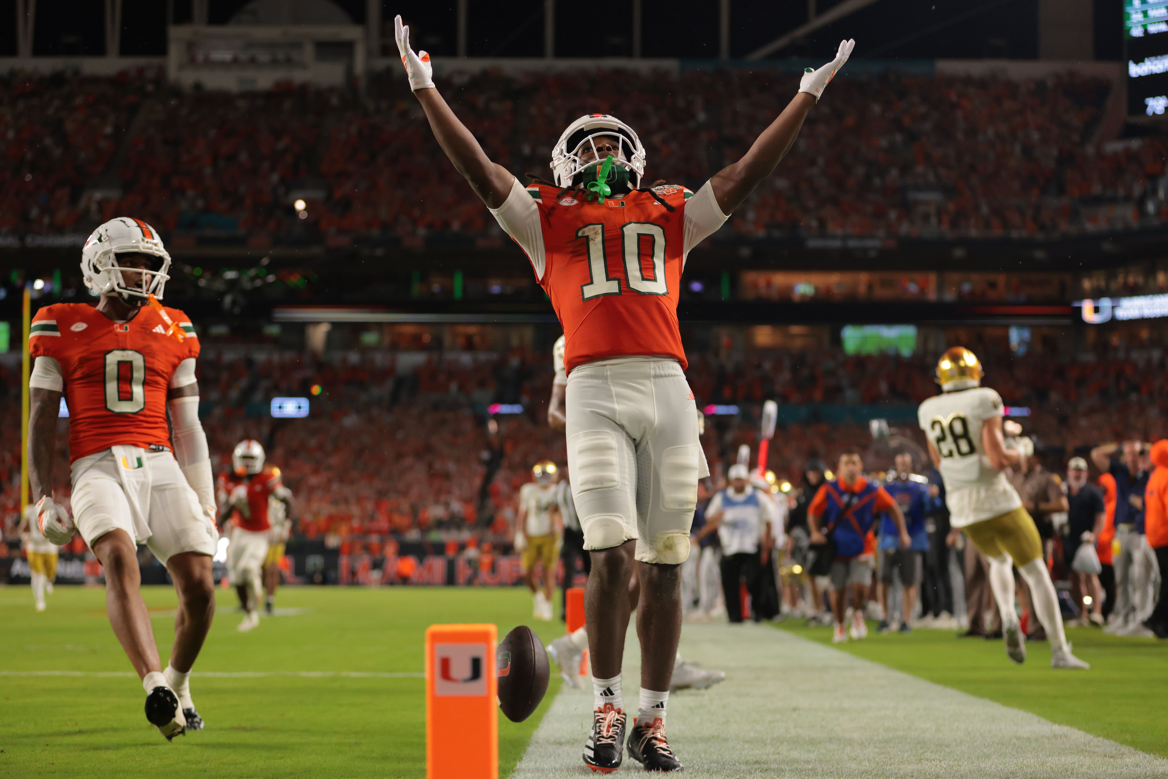 Best College Football Anytime Touchdown Scorer Predictions for Week 10