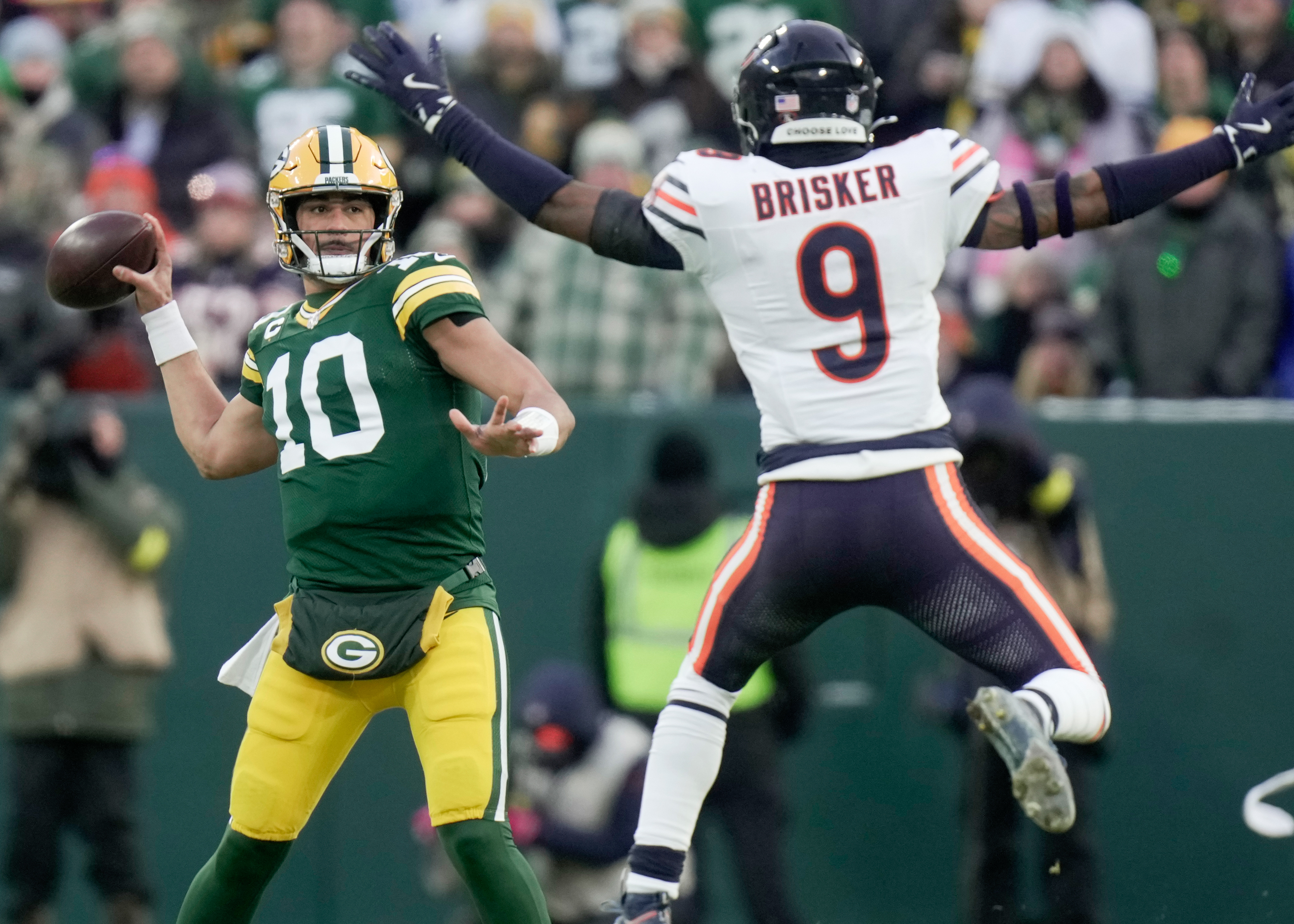 Packers vs. Bears Prediction, Picks & Best Bets Today: Wild Card Weekend