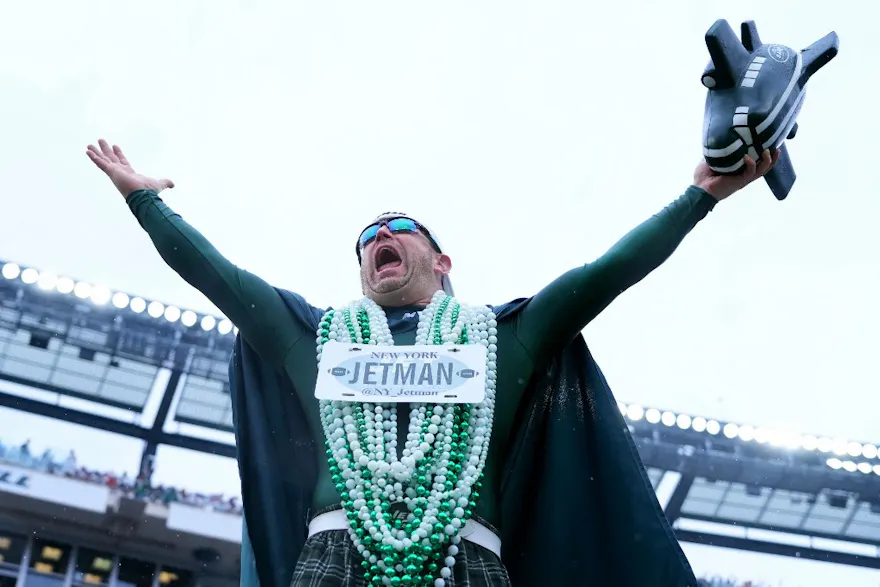 A New York Jets fan reacts prior to the game between the Baltimore Ravens and the New York Jets at MetLife Stadium. Mitchell Leff/Getty Images/AFP Mitchell Leff / GETTY IMAGES NORTH AMERICA / Getty Images via AFP
