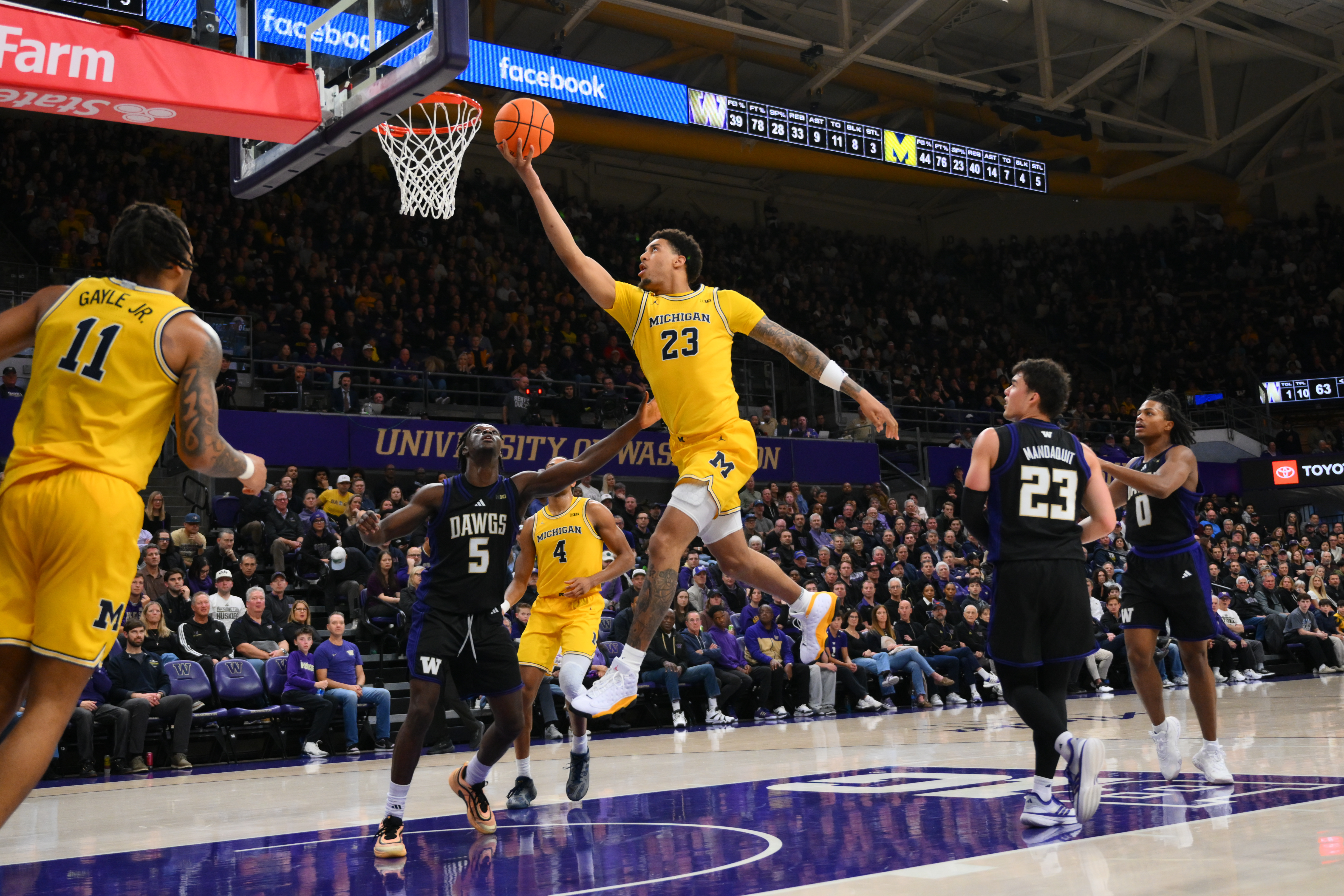 Michigan's Yaxel Lendeborg (23) is the focus of our Ohio State vs. Michigan prediction tonight.