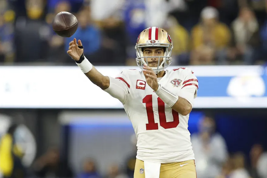 Jimmy Garoppolo passes in the second quarter against the Los Angeles Rams. 