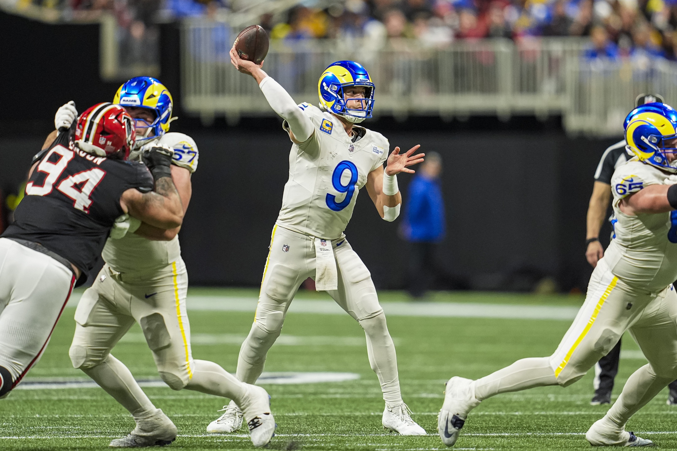 Matthew Stafford passes the ball as we provide the NFL Picks Against the Spread Week 18. 