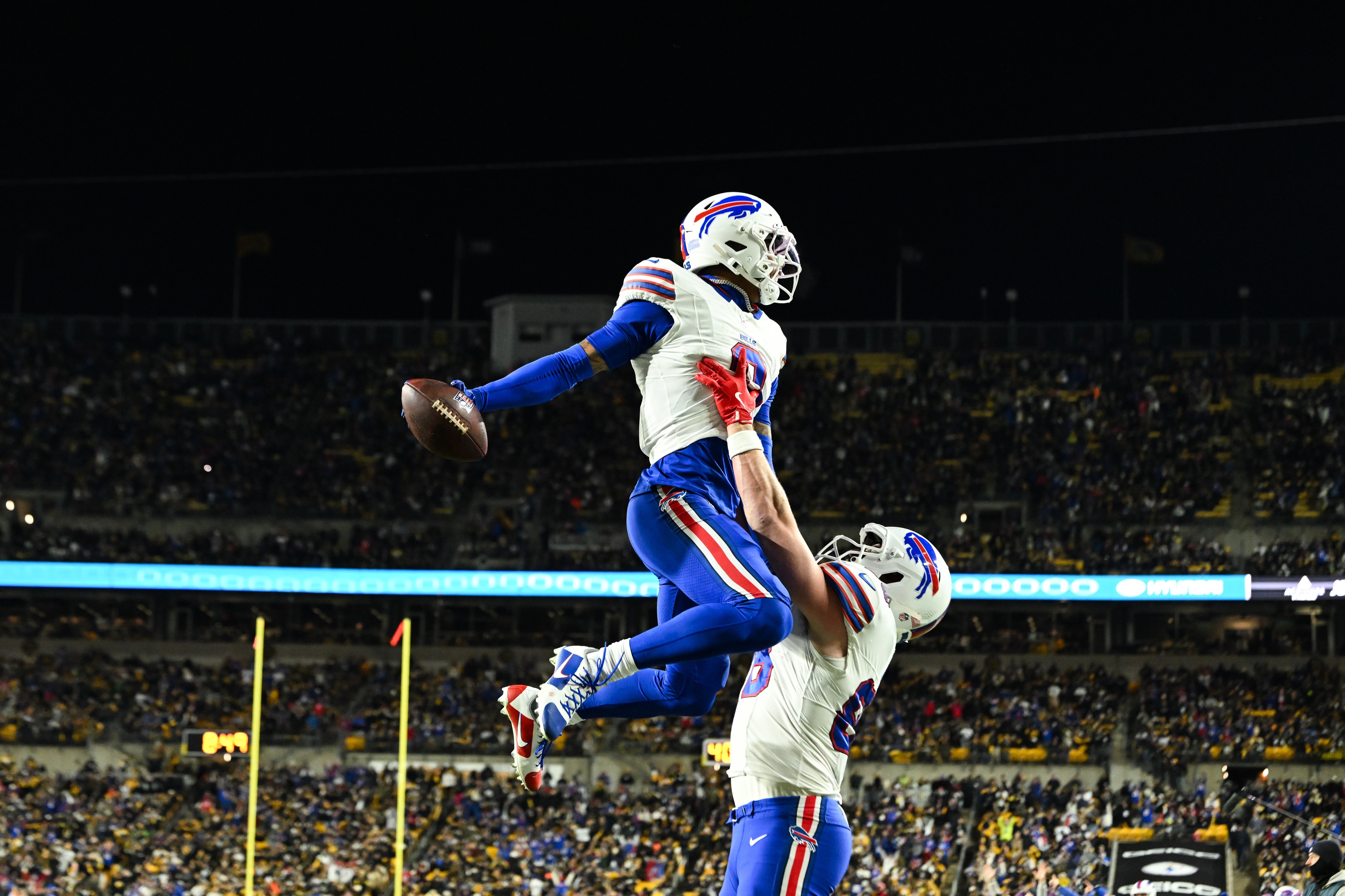 NFL Odds: Updated Betting Lines, Spreads & Totals for Every Week 14 Game