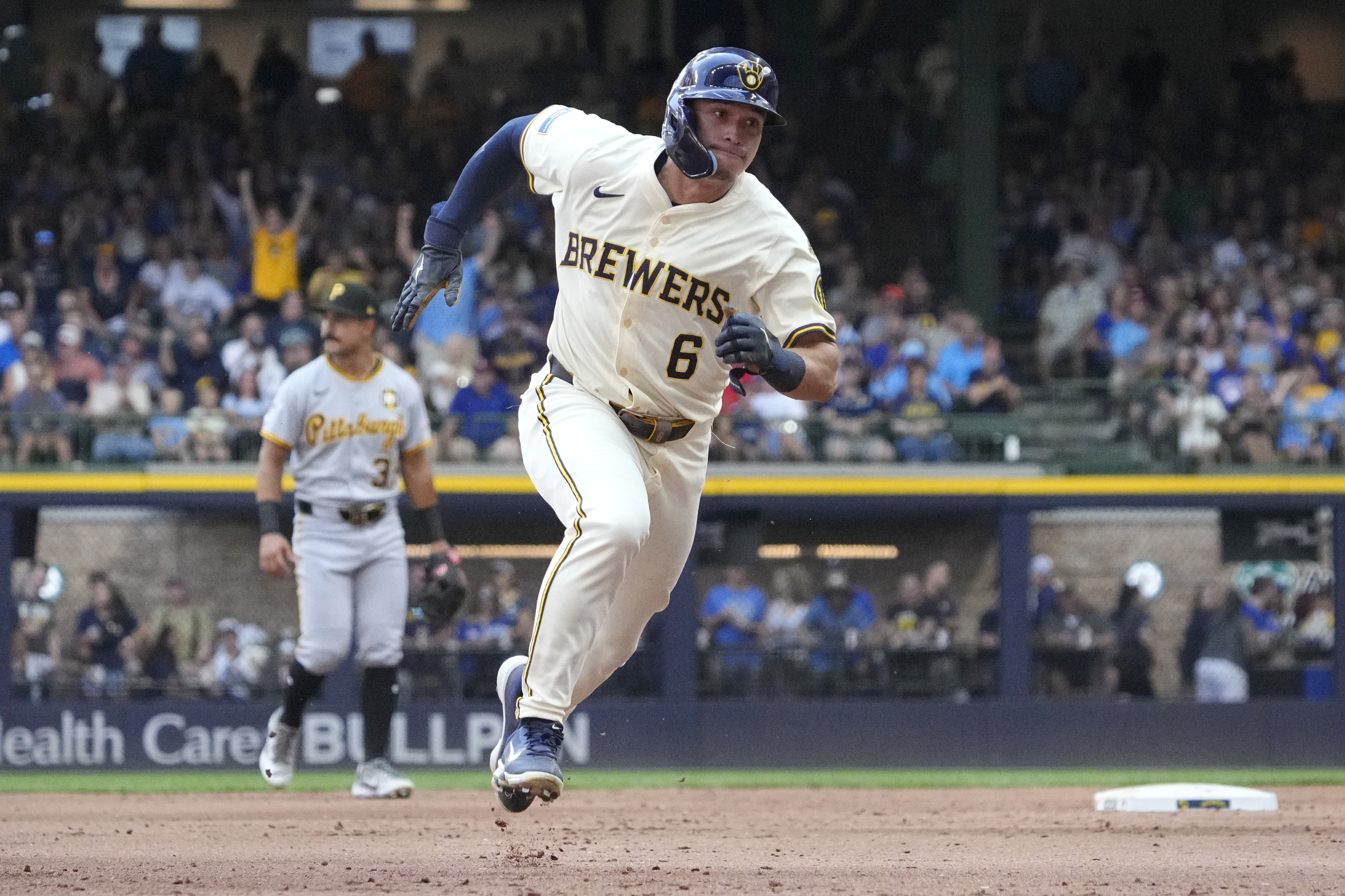 Brewers vs. Reds Predictions, Odds & Best Bets: Can Milwaukee Tie Franchise Record Winning Streak?