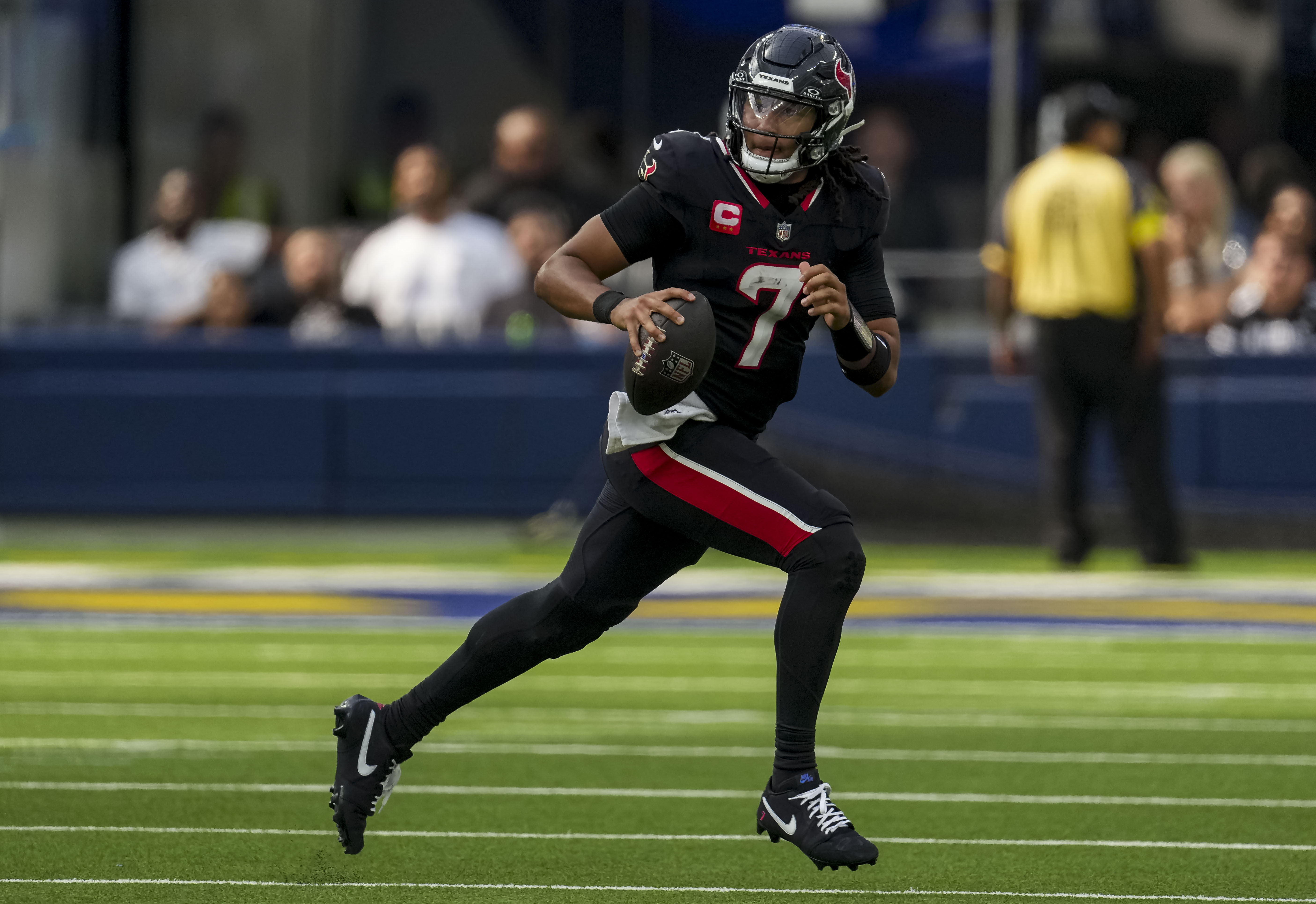 Buccaneers vs. Texans Prediction, Monday Night Football Odds: Tonight's MNF Picks 