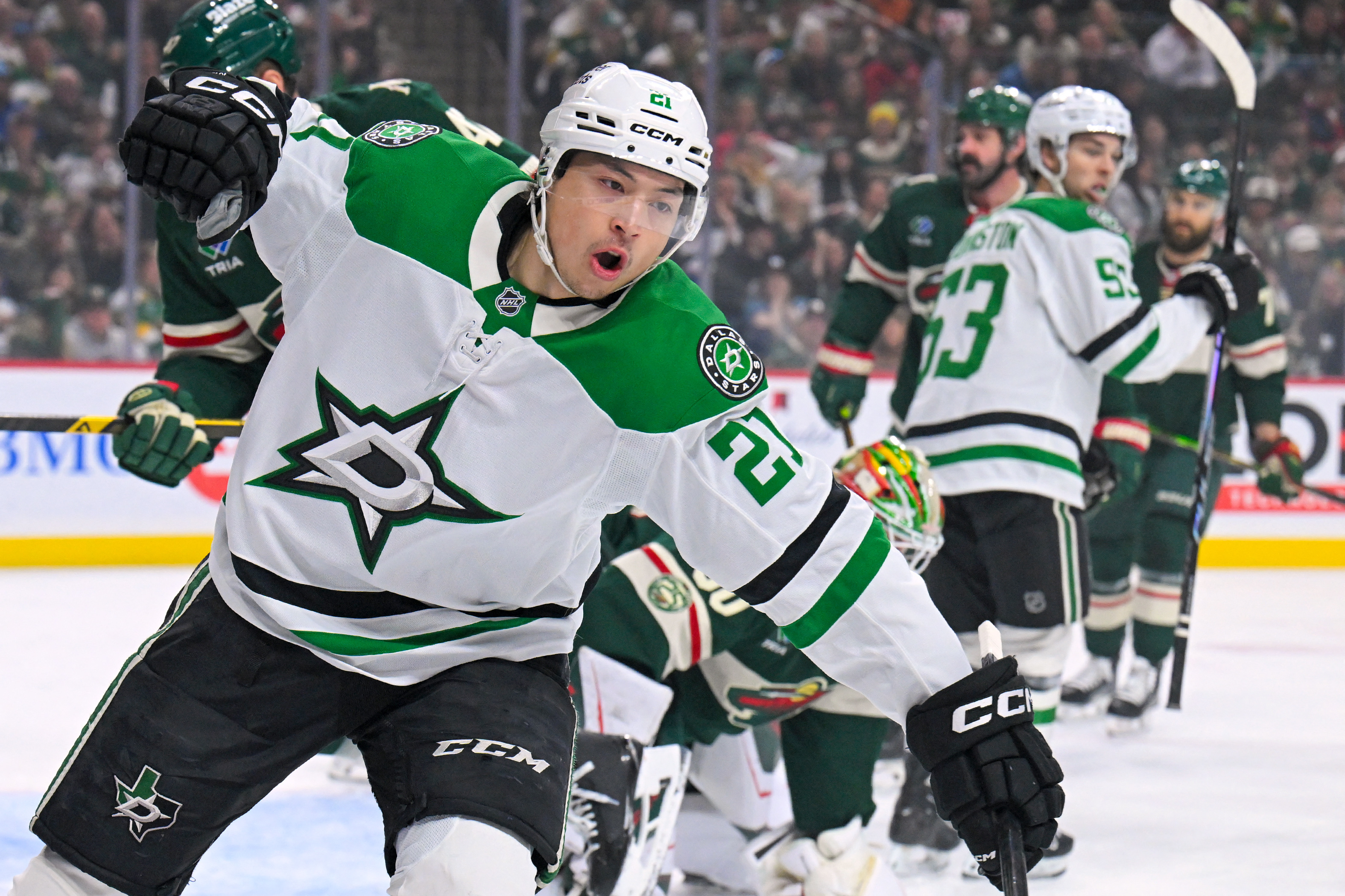 Dallas Stars forward Jason Robertson (21) celebrates his goal as we provide our NHL anytime goal scorer predictions today.