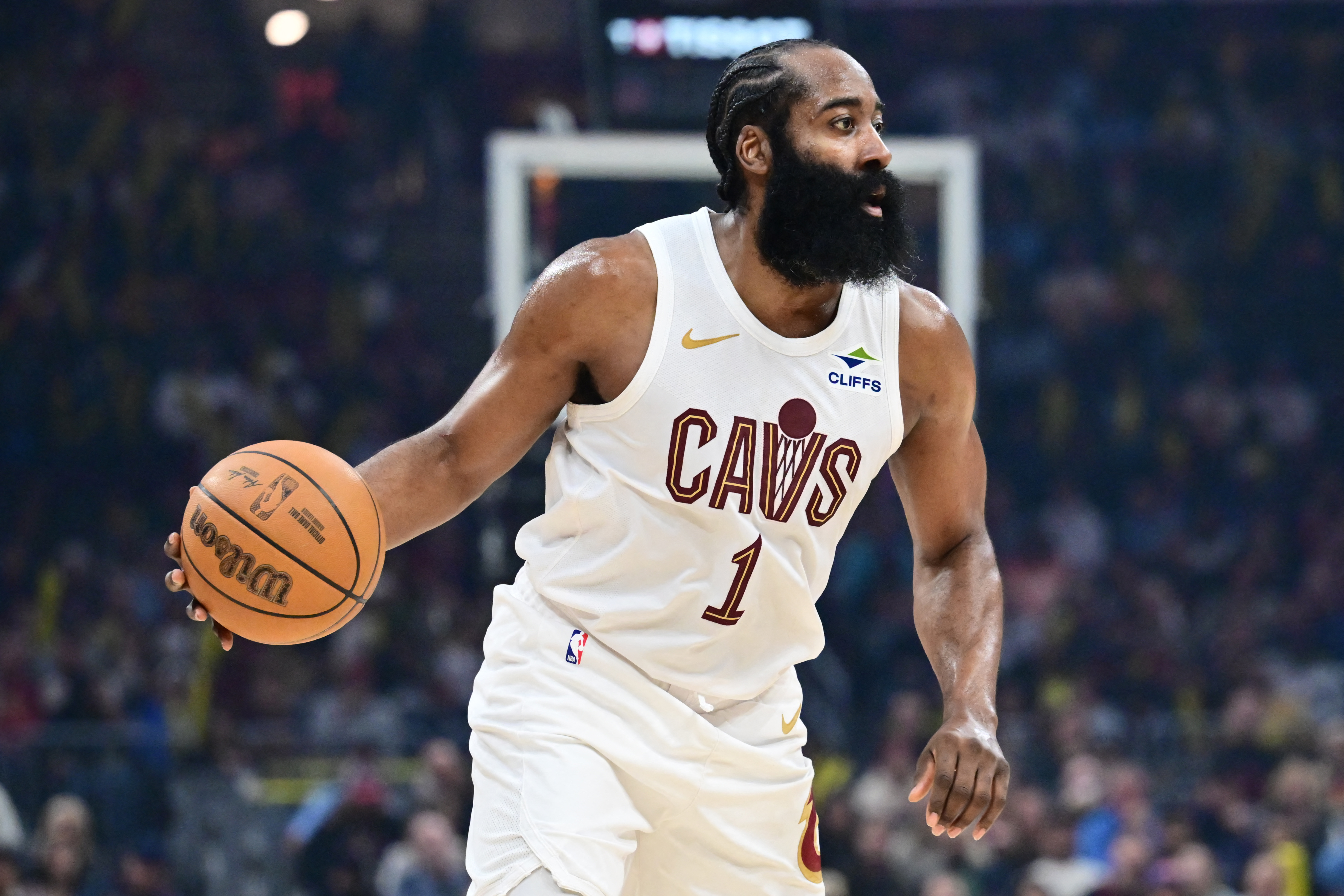 Cleveland Cavaliers guard James Harden (1), seen here bringing the ball up the court, headlines our Cavaliers vs. Mavericks player props tonight.
