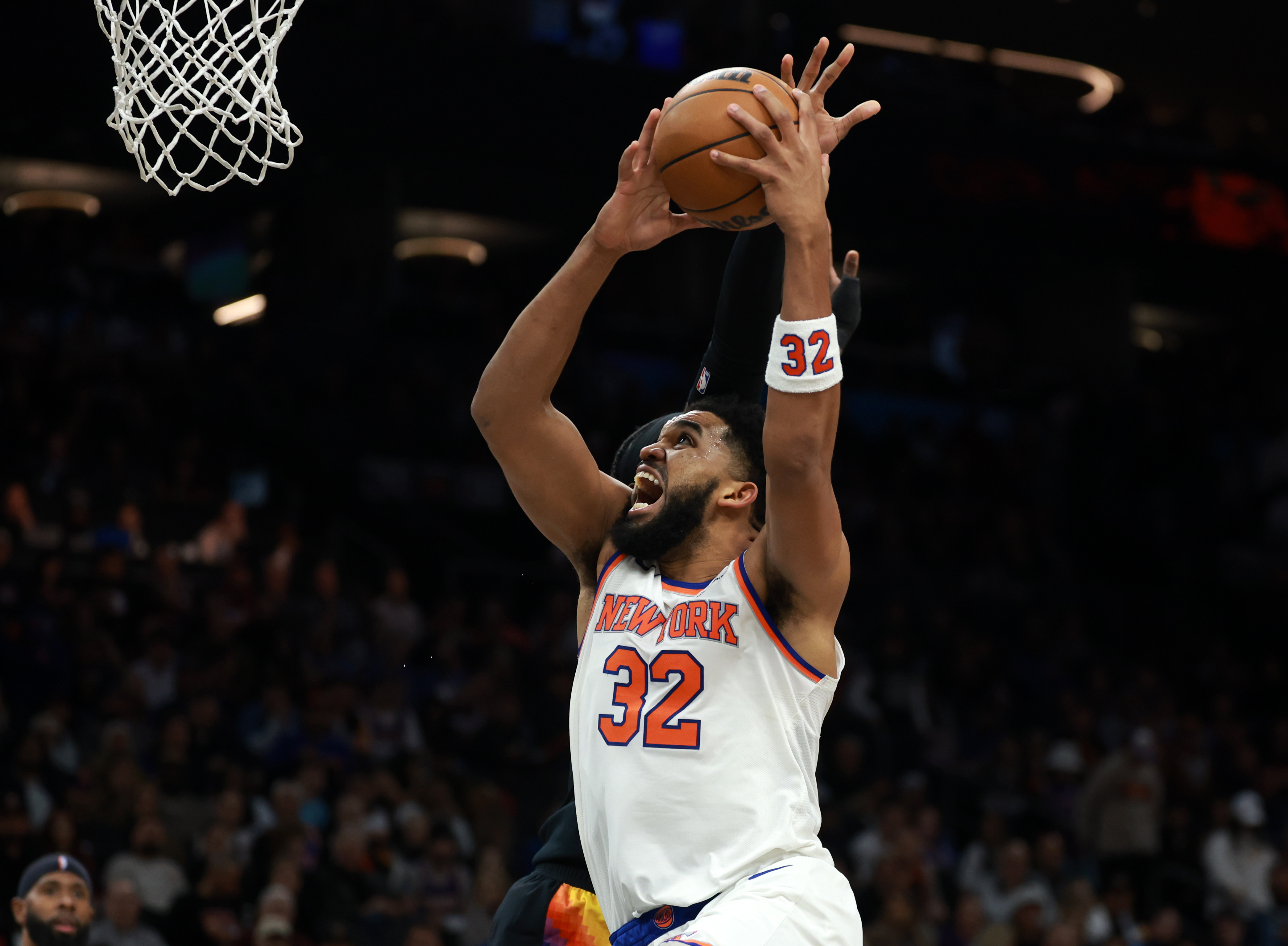 New York Knicks center Karl-Anthony Towns (32), seen here during a game, is featured in our Mavericks vs. Knicks player props for MLK Day 2026.