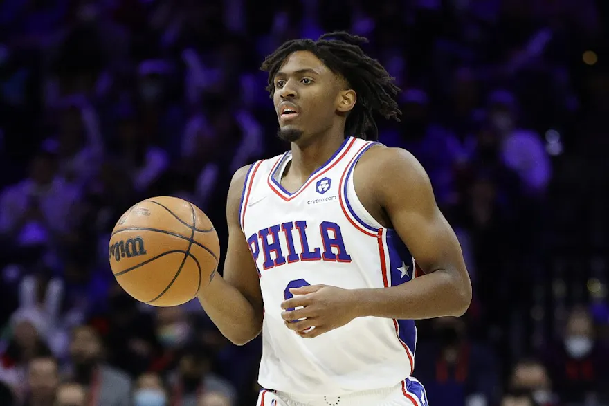 Tyrese Maxey of the Philadelphia 76ers dribbles against the Memphis Grizzlies, and we offer new U.S. bettors our exclusive bet365 bonus code.