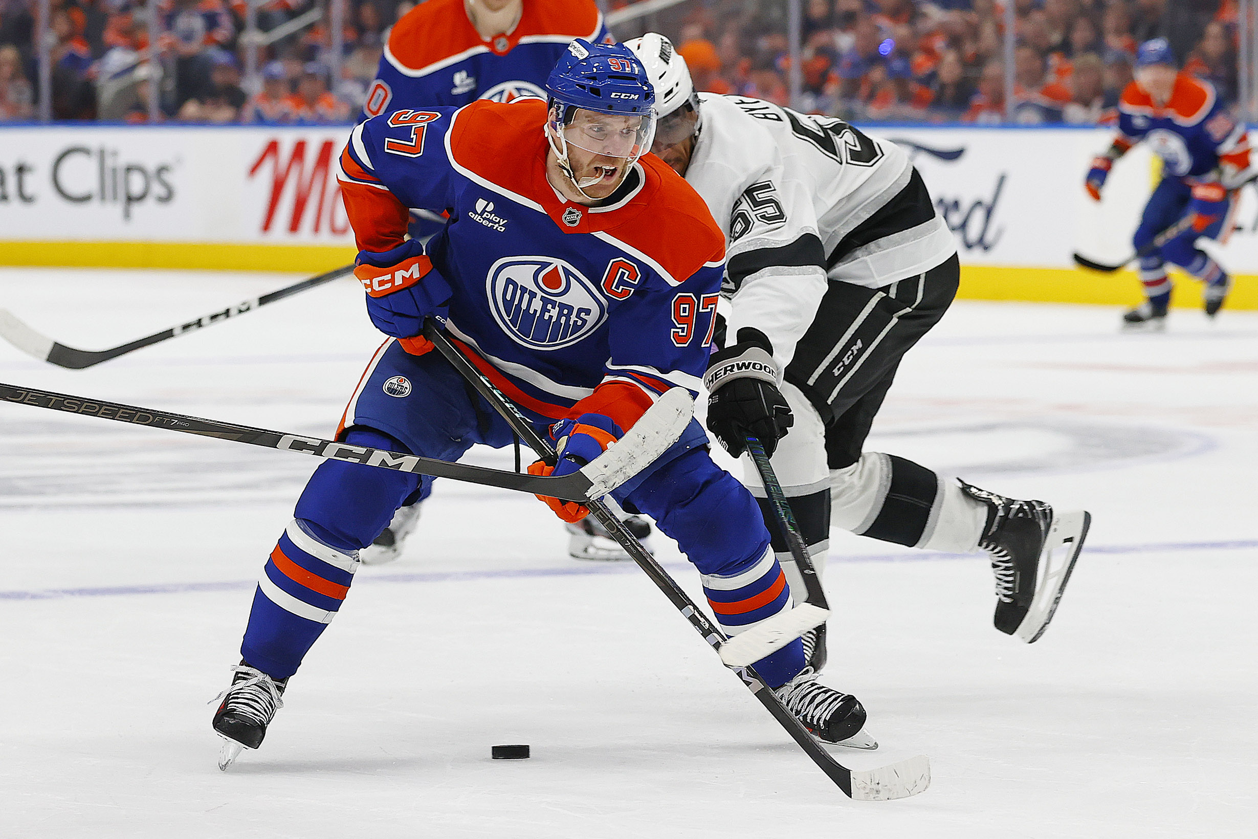 Kings vs. Oilers Player Props: Game 6 Odds & NHL Expert Picks for Thursday, May 1