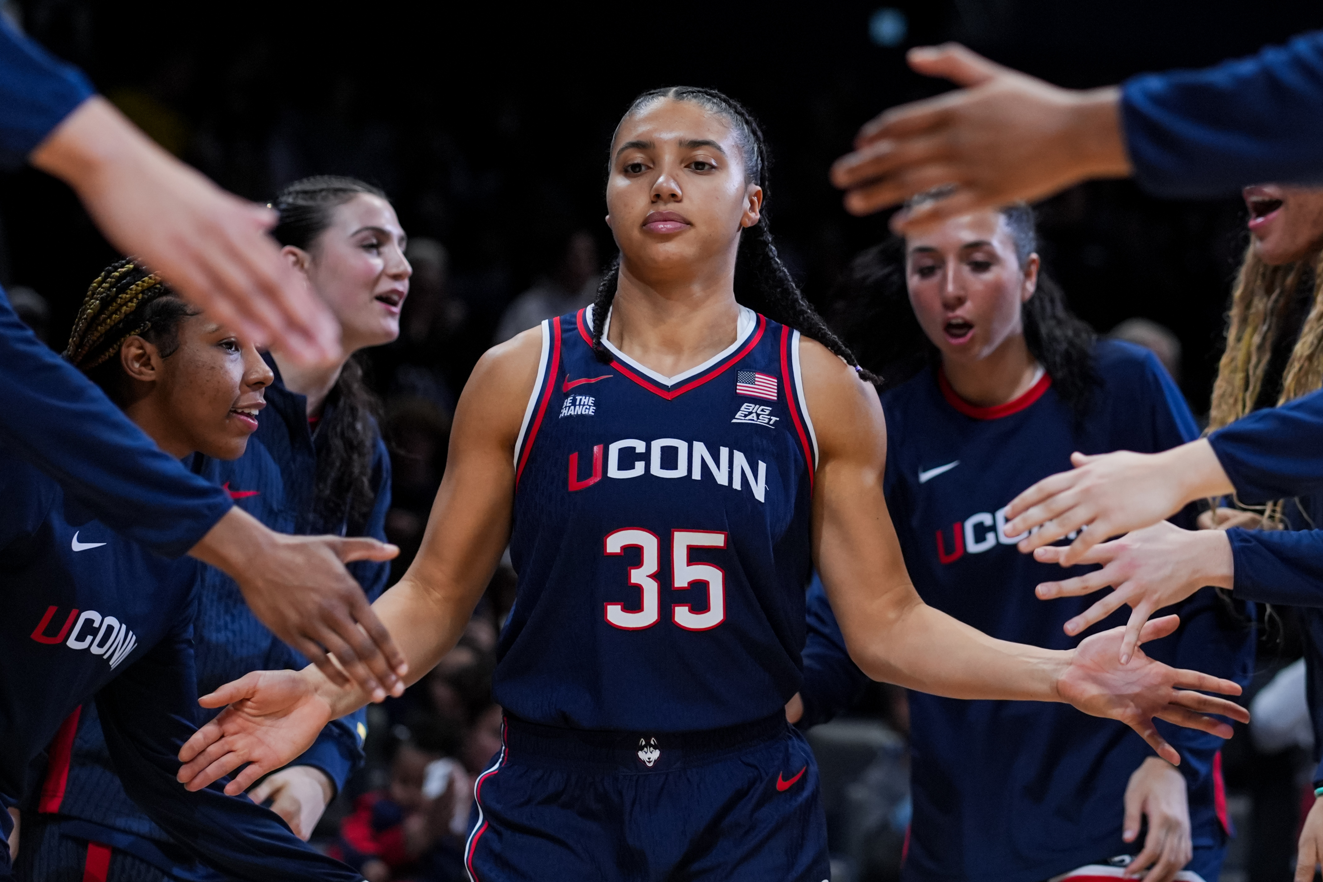 Women’s March Madness Odds 2026: UConn Clear Favorite; Texas, South Carolina, UCLA Trail