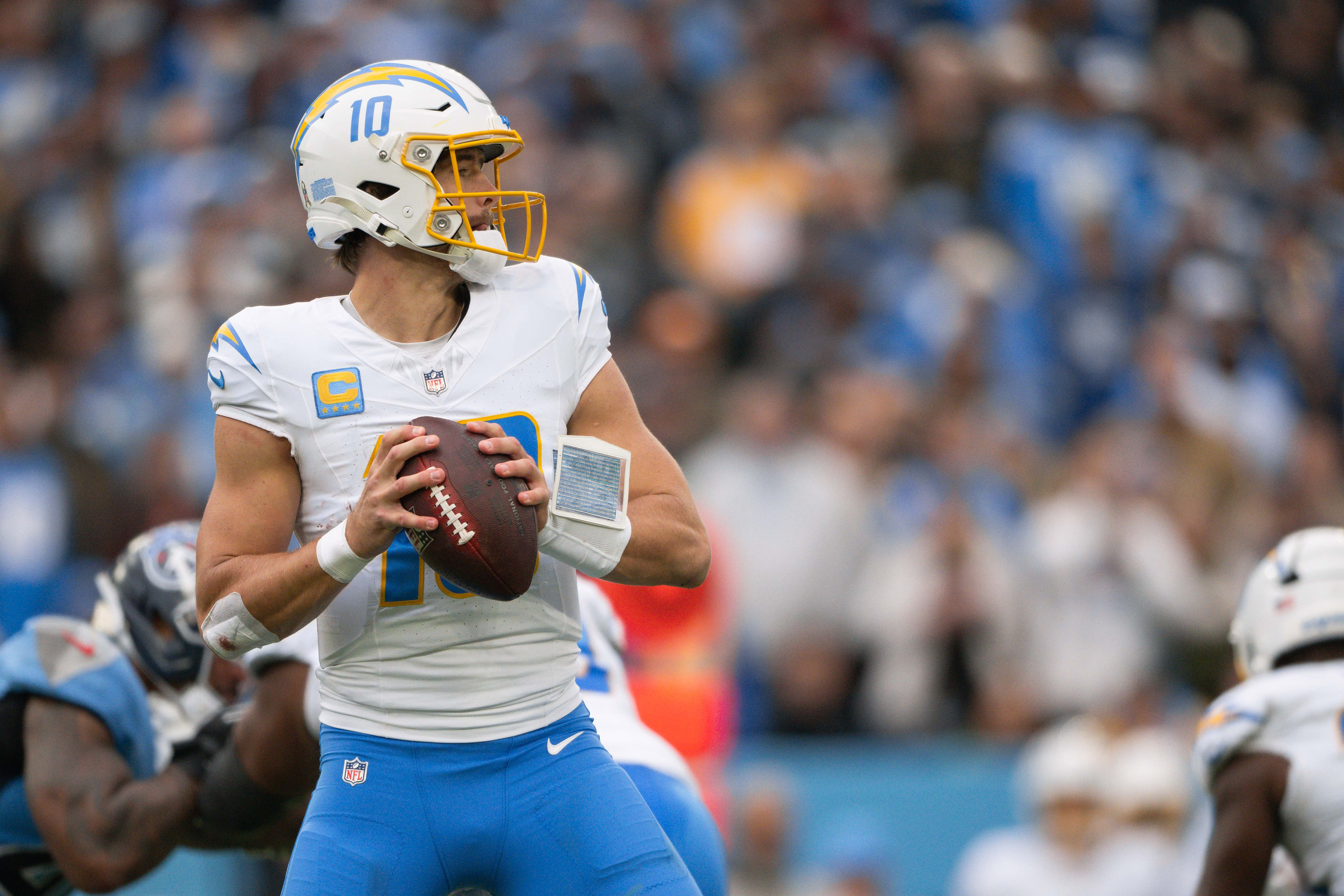 Steelers vs. Chargers Prediction & Odds for Sunday Night Football: NFL Week 10 Betting Preview