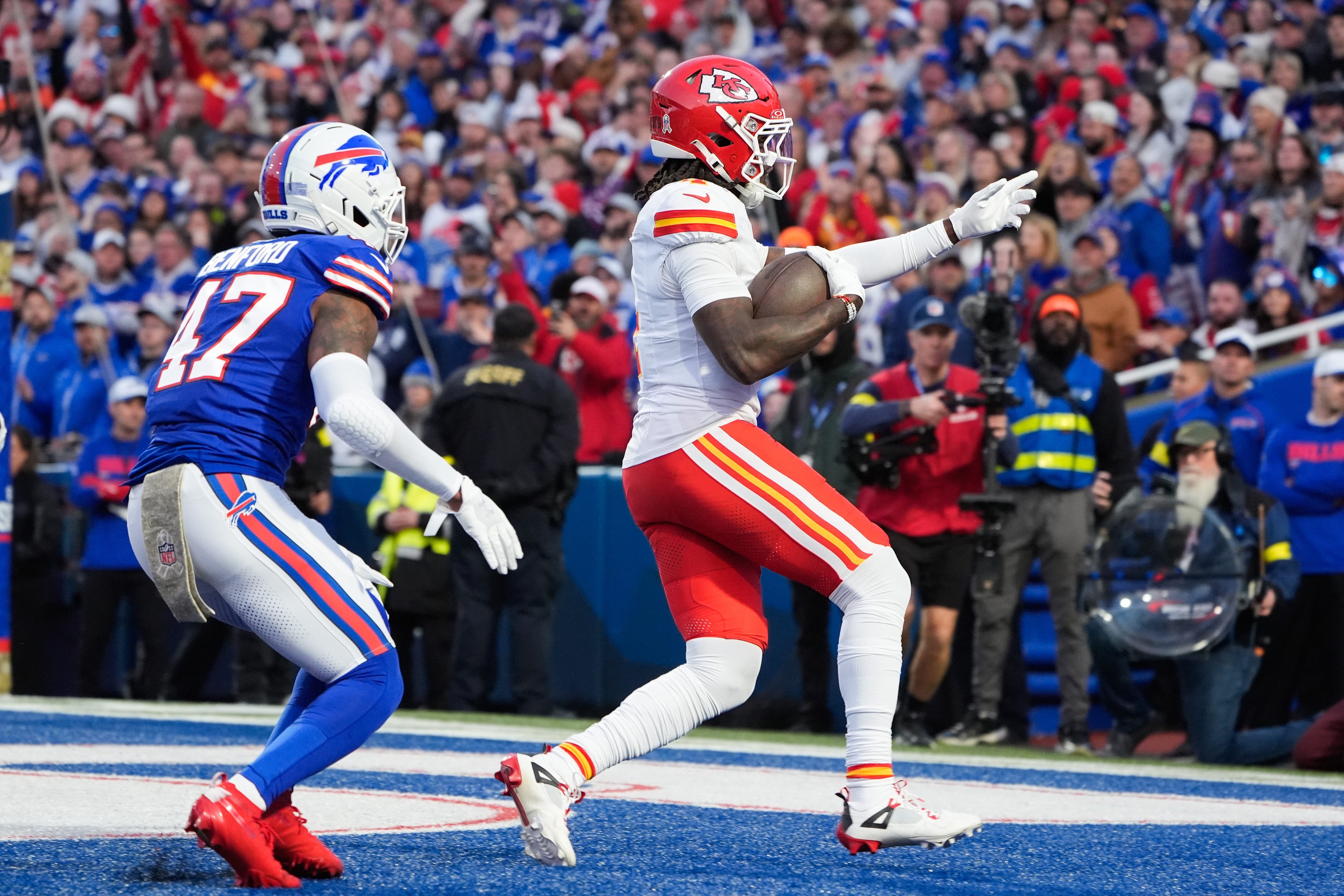 Chiefs vs. Cowboys Player Props: Best Bets & TD Picks for Thanksgiving