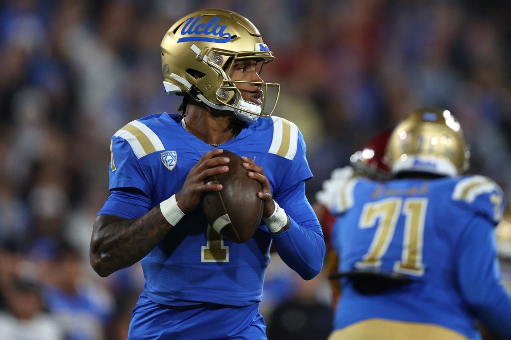 UCLA vs. Pittsburgh in Sun Bowl: Betting lines, odds and picks