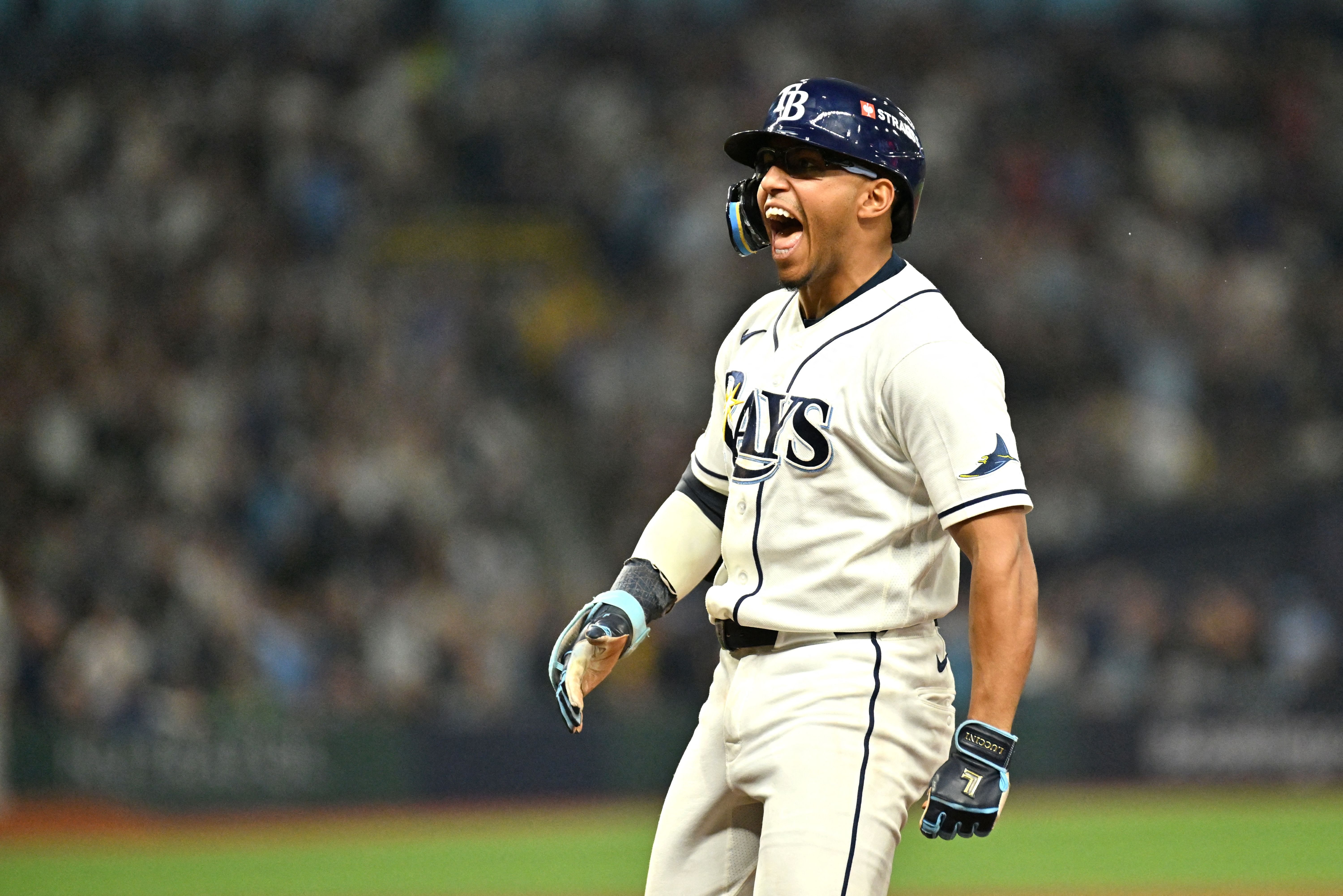 Tampa Bay Rays second baseman Richie Palacios hits a single as we make our best Rays vs. Yankees predictions