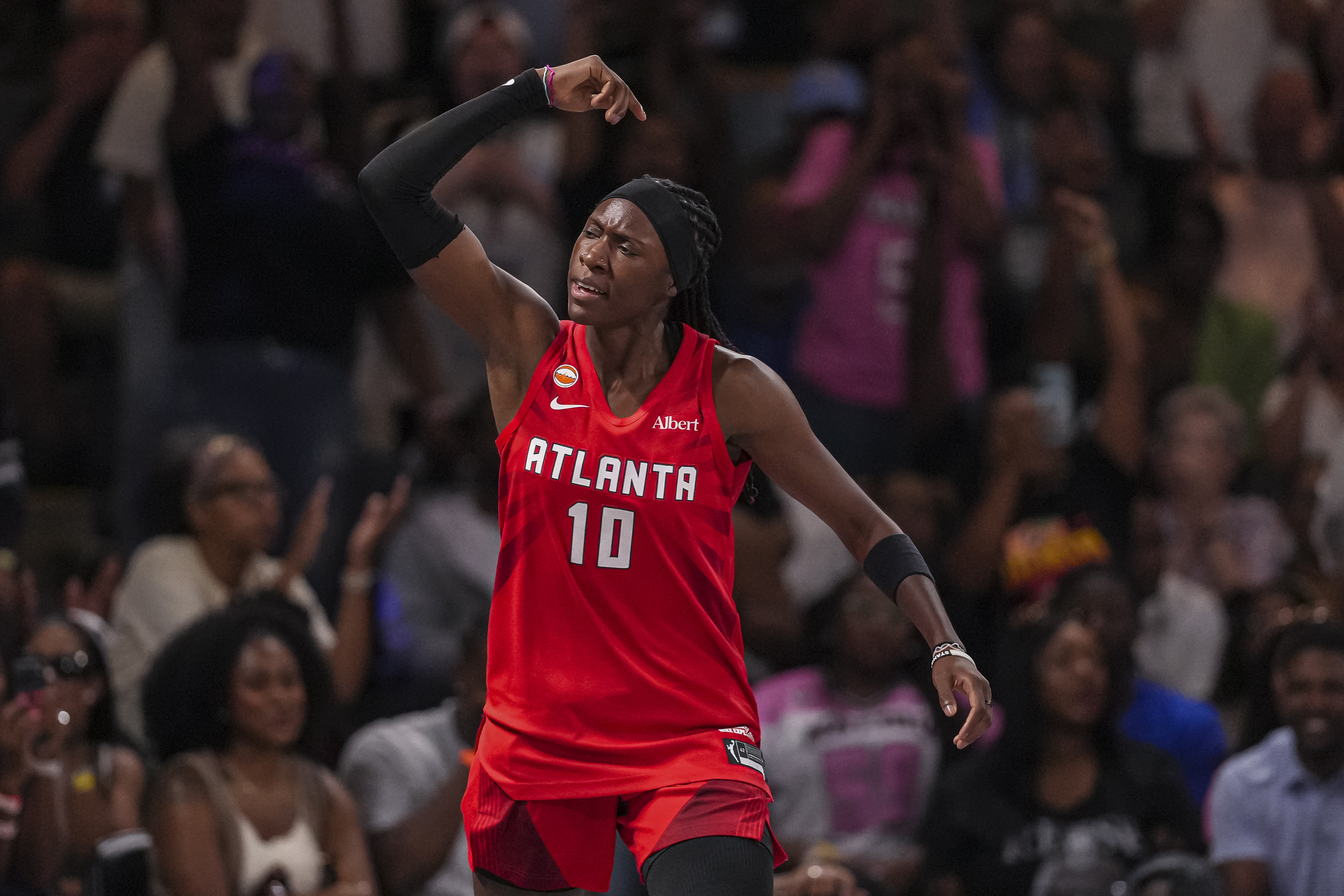Dream guard Rhyne Howard (10) reacts as we break down our Dream vs. Liberty prediction.