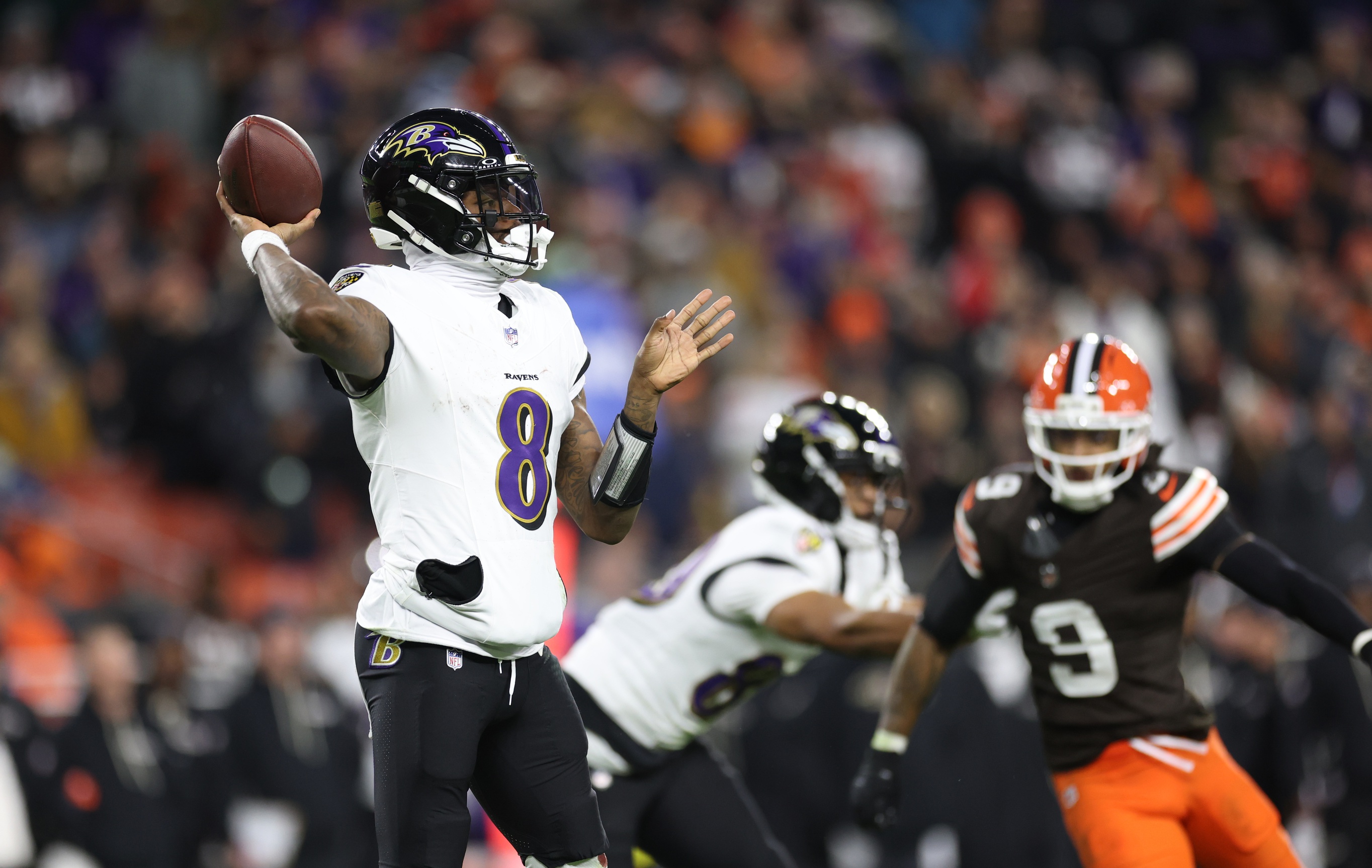 NFL Survivor Pool Picks Week 12: Survivor Strategies & Safest Pick This Week