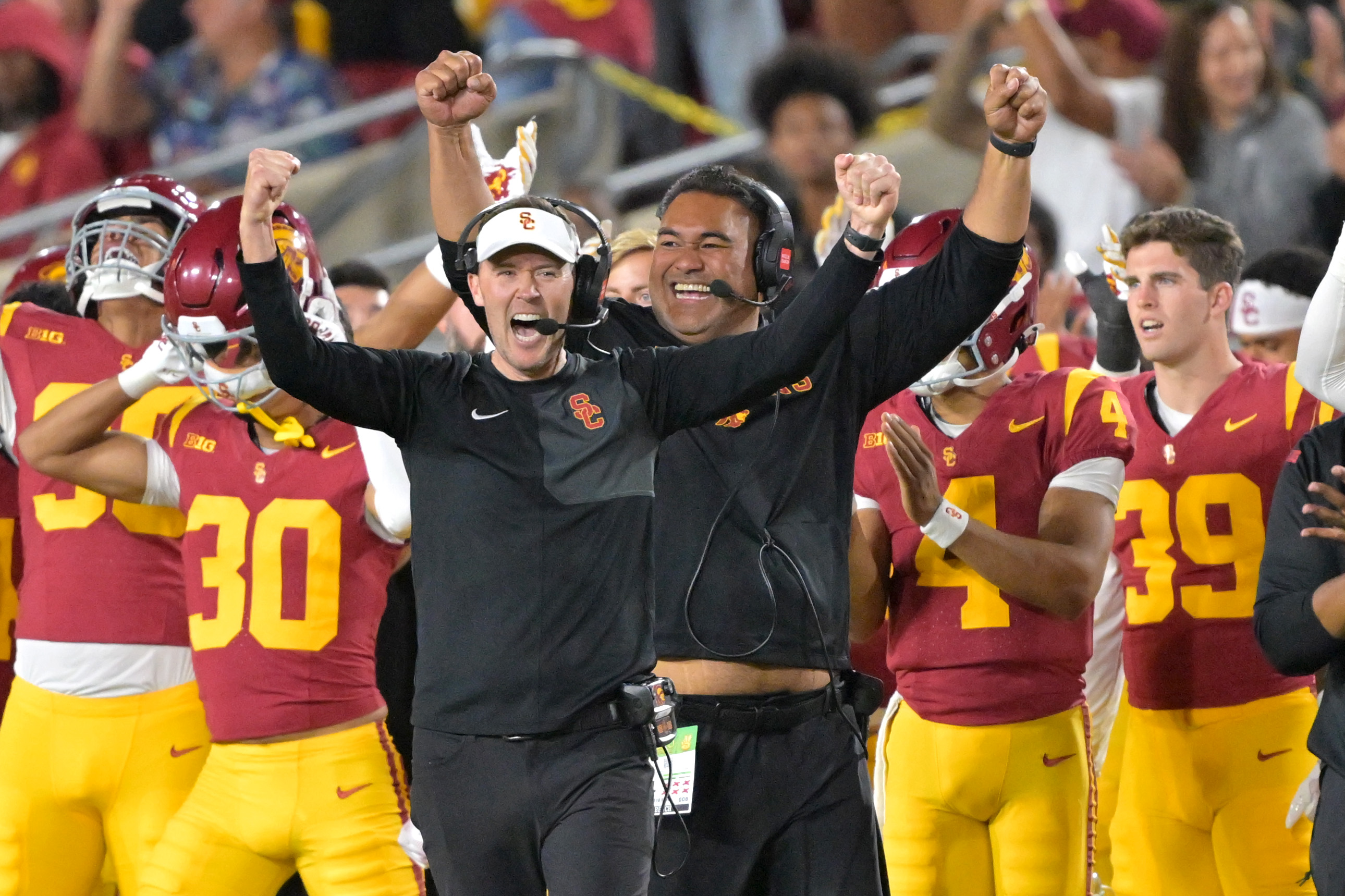 College Football Playoff Rankings 2025: CFP Odds, Projections & Best Bets by Conference