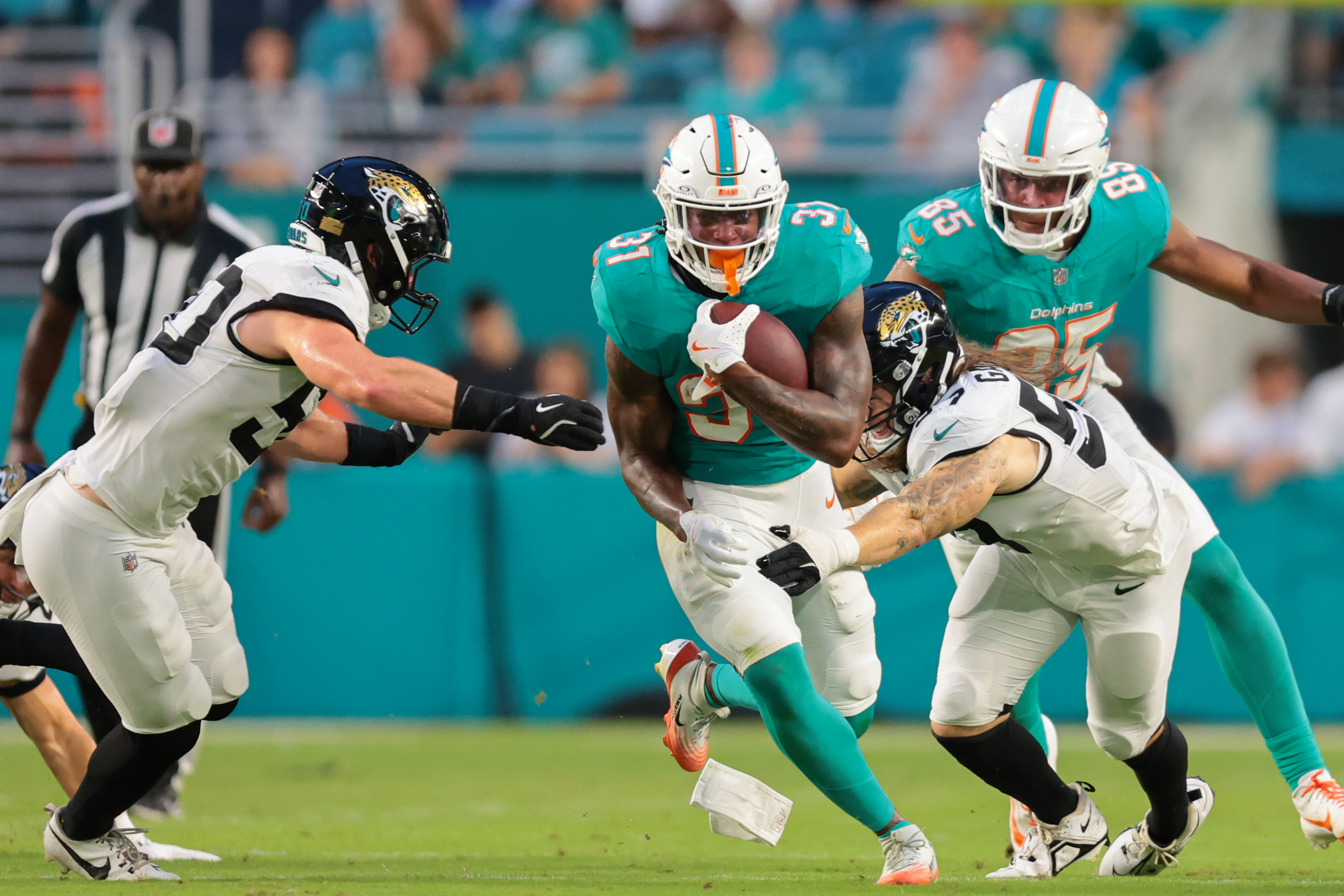 Anytime Touchdown Scorer Predictions Week 1: Best NFL Bets to Score a TD on Sunday