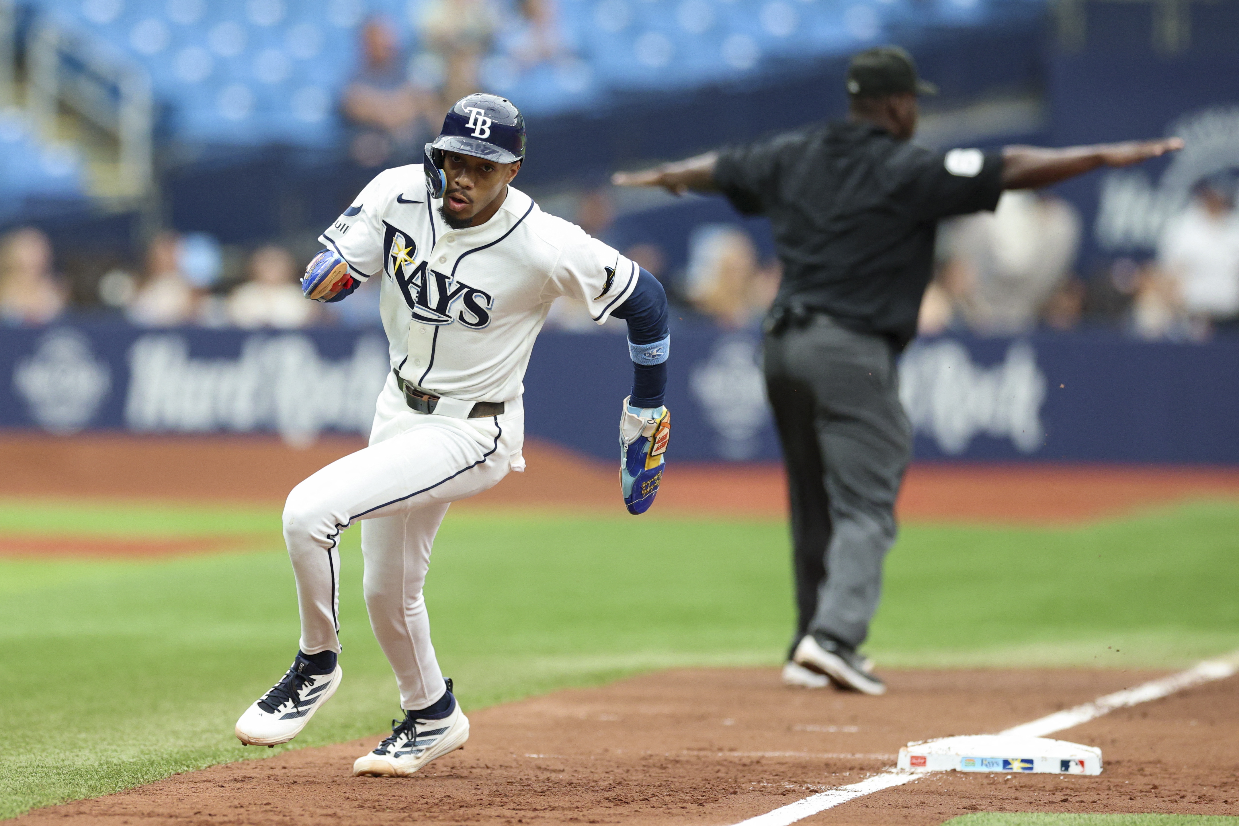 Tampa Bay Rays left fielder Chandler Simpson rounds third base as we make our best Rays vs. Tigers prediction.