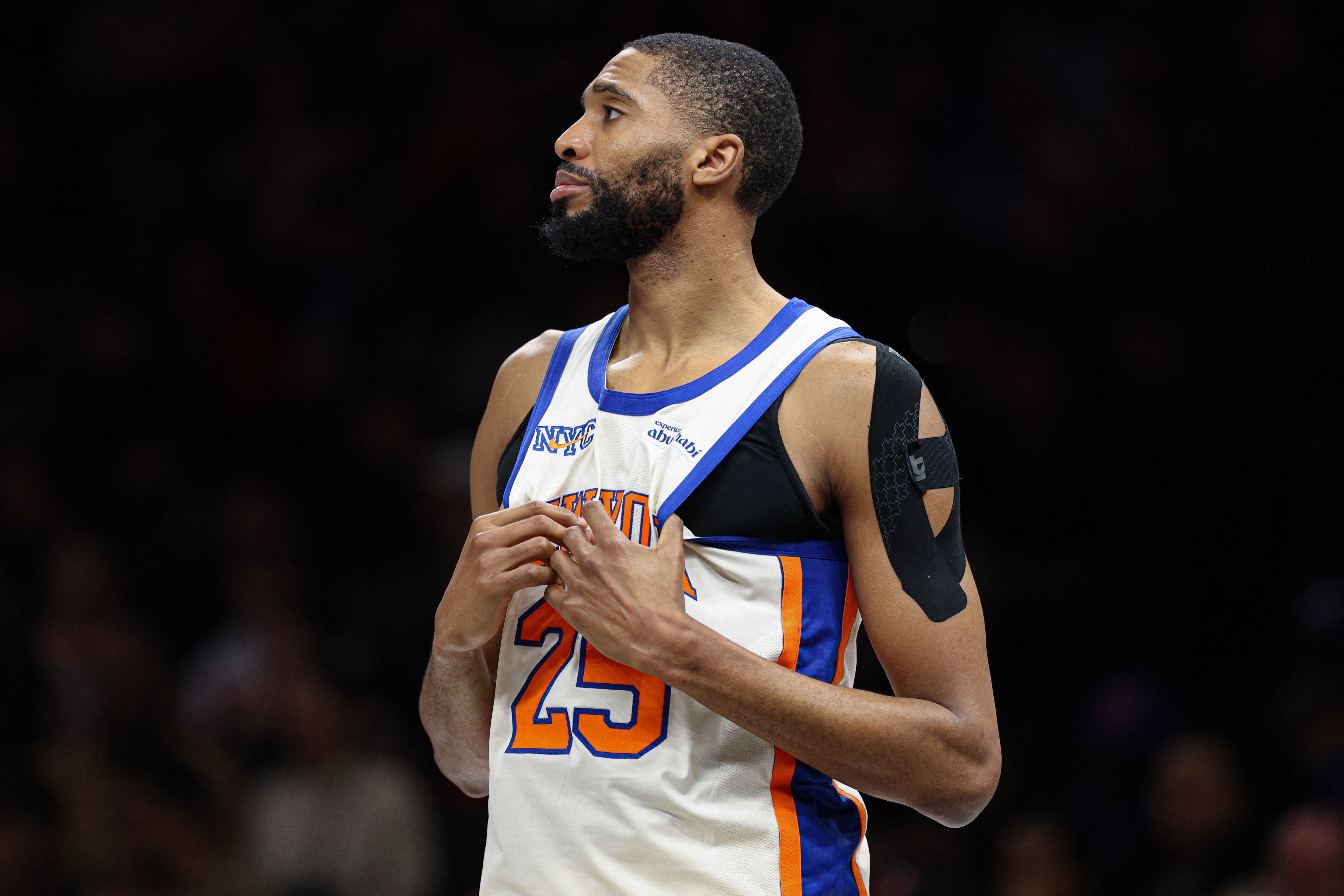 New York Knicks guard Mikal Bridges (25) looks on as we break down our Knicks vs. Hawks player props for Game 6 tonight.