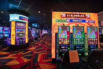 New York Casino Sector Grows 6% Amid High-Stakes Licensing Battles