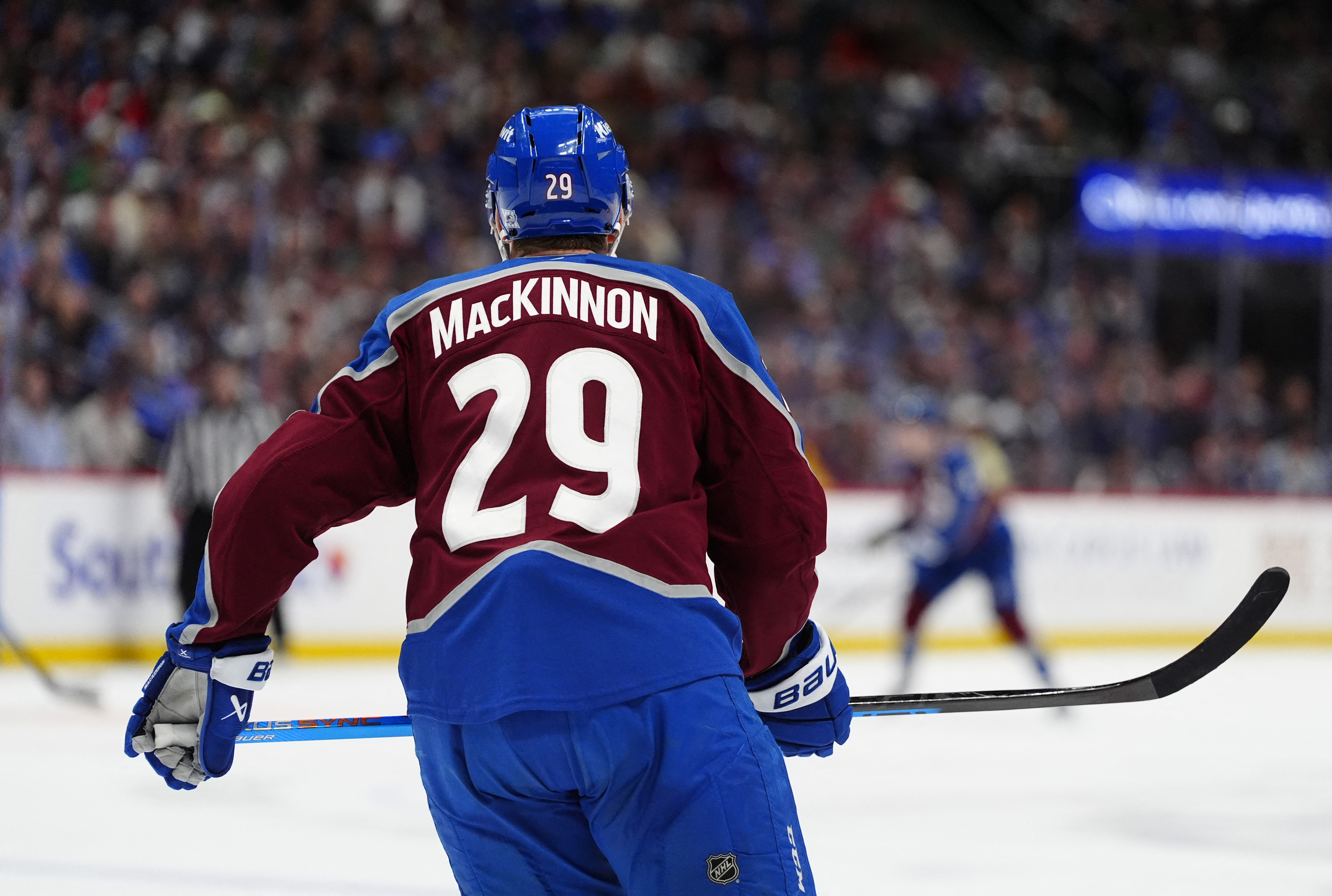 Nathan MacKinnon in action as we provide the Hart Trophy odds 2026. 