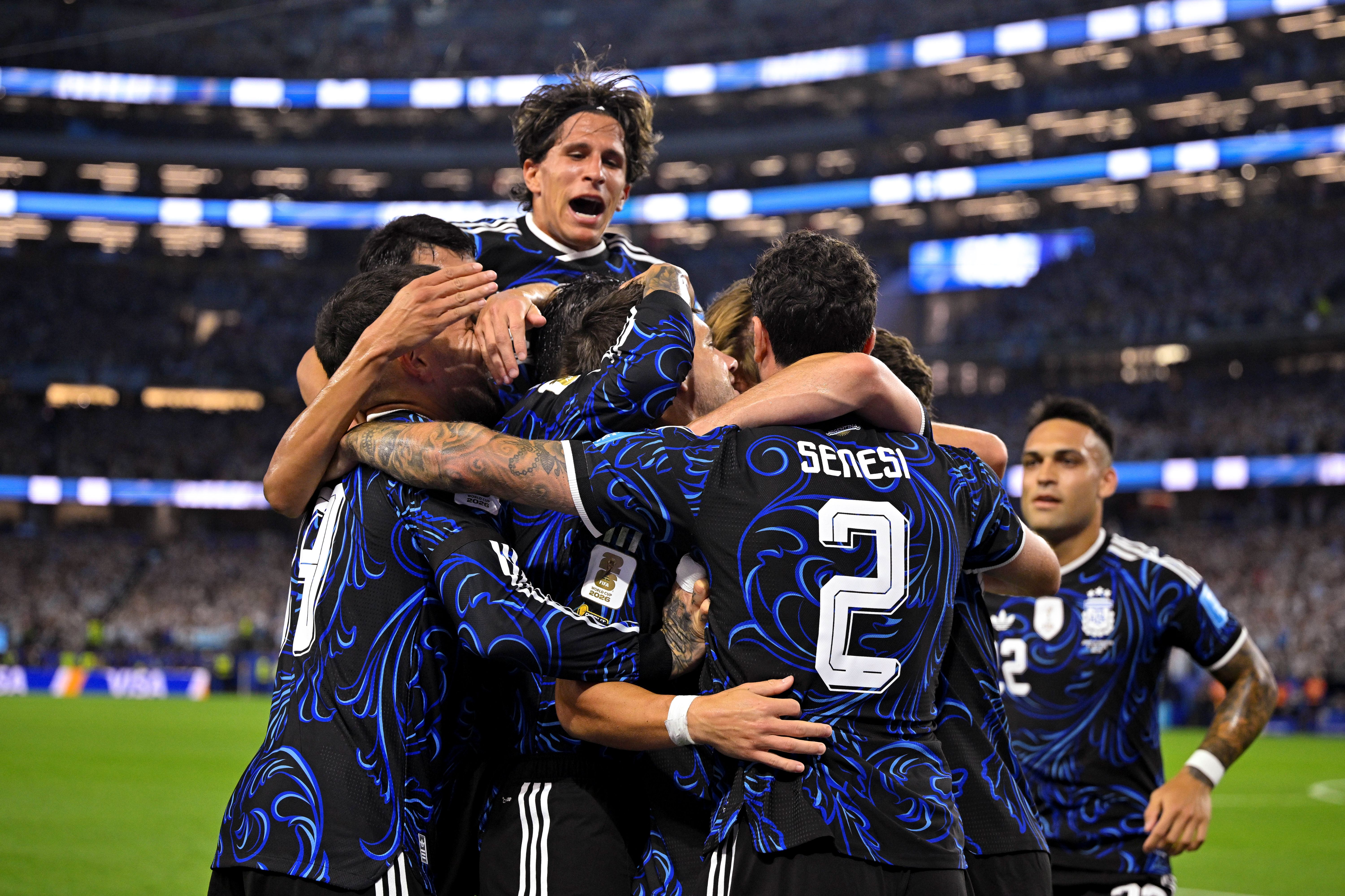 Argentina players celebrate as we make our best Argentina vs. Cape Verde prediction.