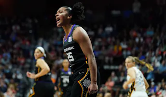 Connecticut Sun forward Alyssa Thomas (25) reacts as we offer our best Sun vs. Sky prediction and expert picks for Wednesday's WNBA matchup at Wintrust Arena in Chicago.