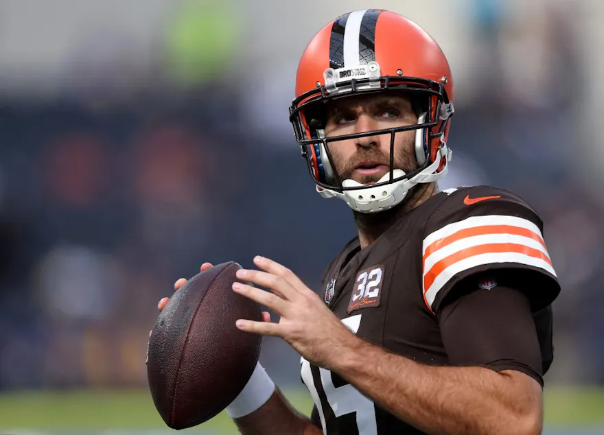 Joe Flacco of the Cleveland Browns during warm up before the game against the Los Angeles Rams, and we offer our top Jets vs. Browns prediction based on the best NFL odds.