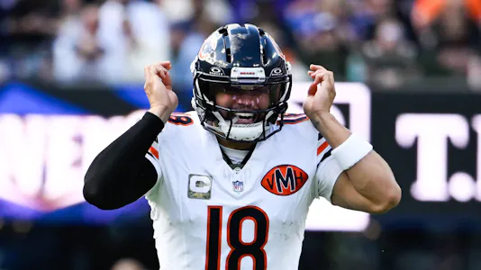 Chicago Bears quarterback Caleb Williams calls a play as Illinois warns sports betting licensees about prediction markets.
