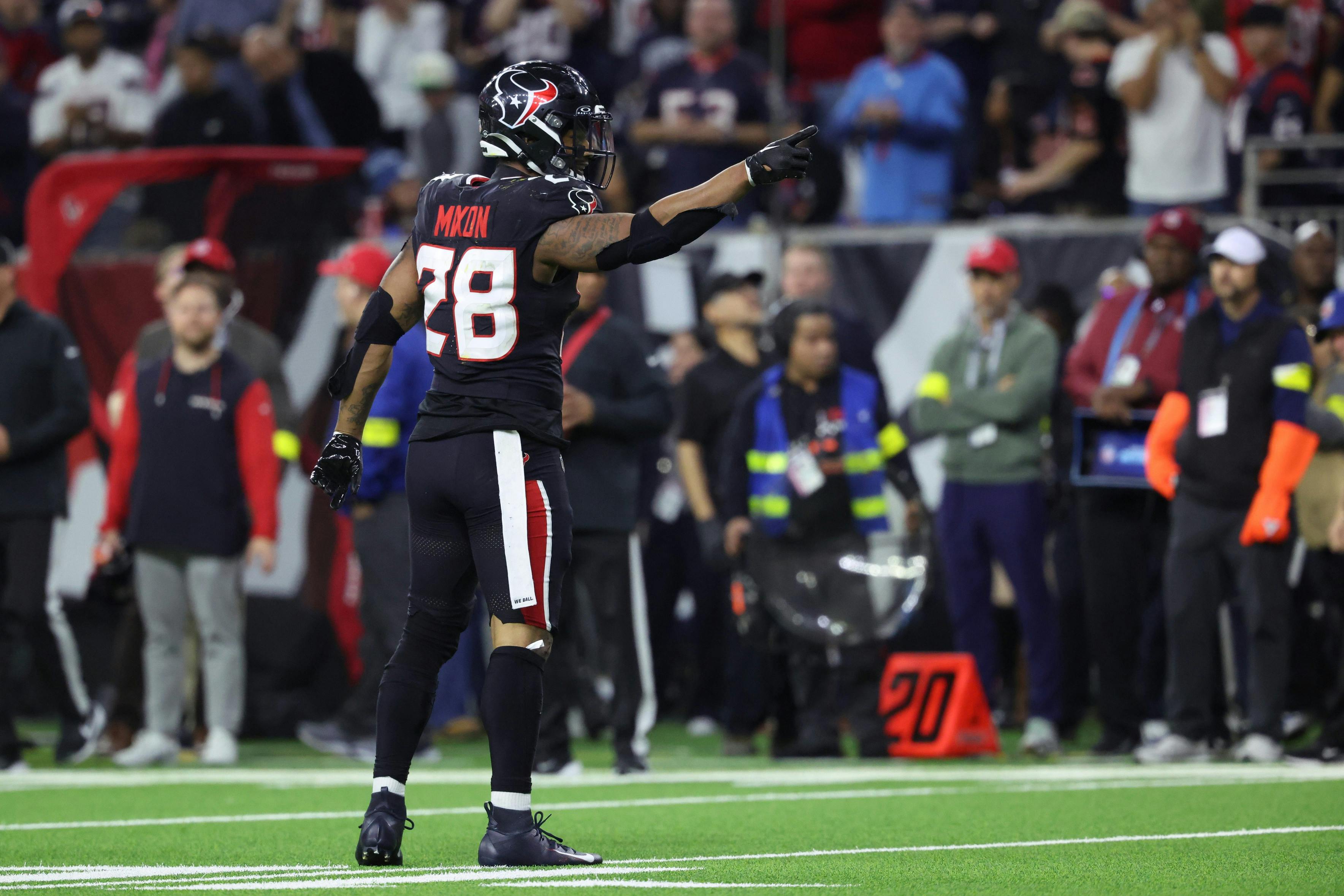 Houston Texans running back Joe Mixon reacts after a first down as we offer our Super Bowl picks and the case for and against every NFL playoff team to win the Super Bowl entering the NFL Divisional Round.