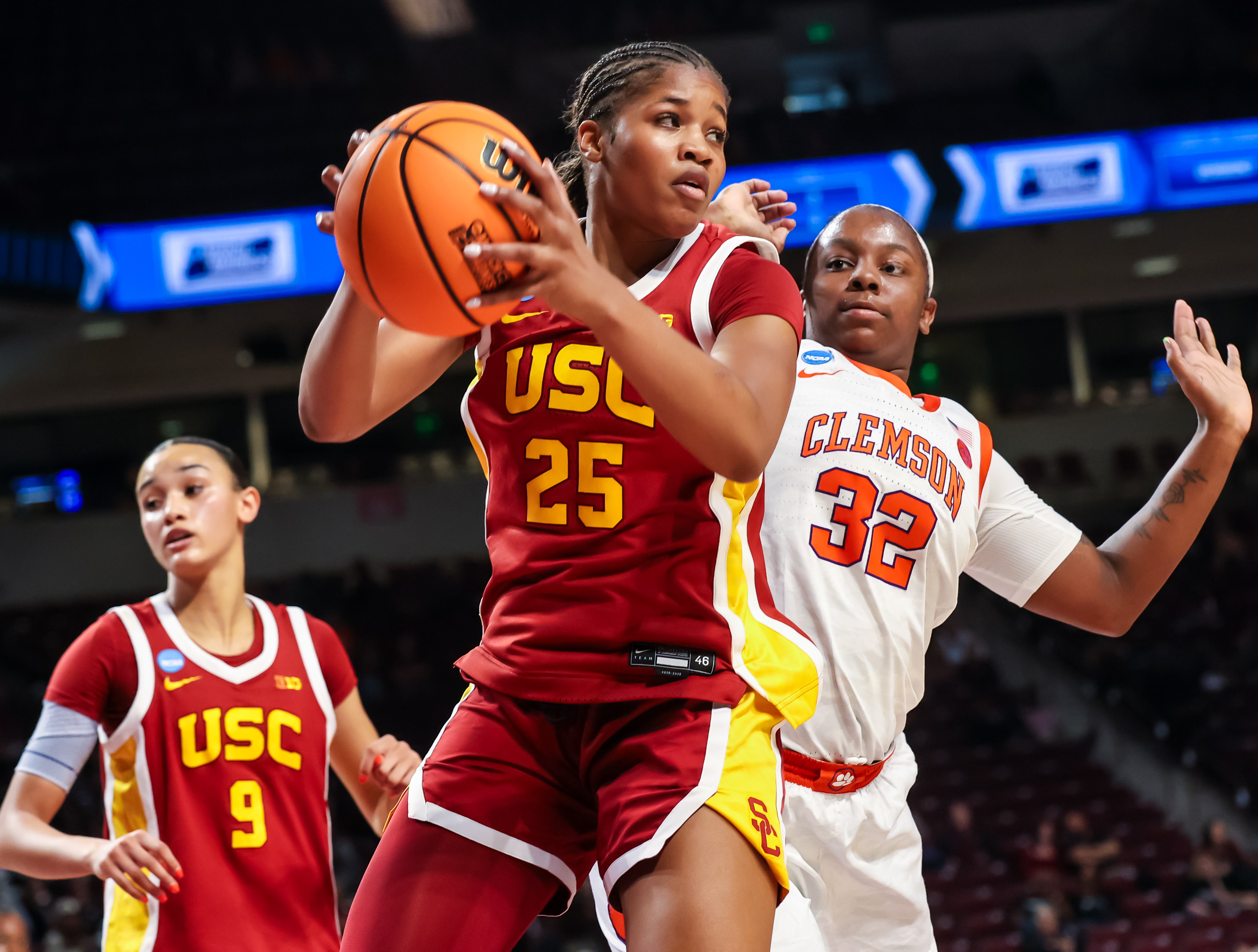 🏀 USC vs. South Carolina Prediction & Picks: Women's March Madness Round 2 (March 23)