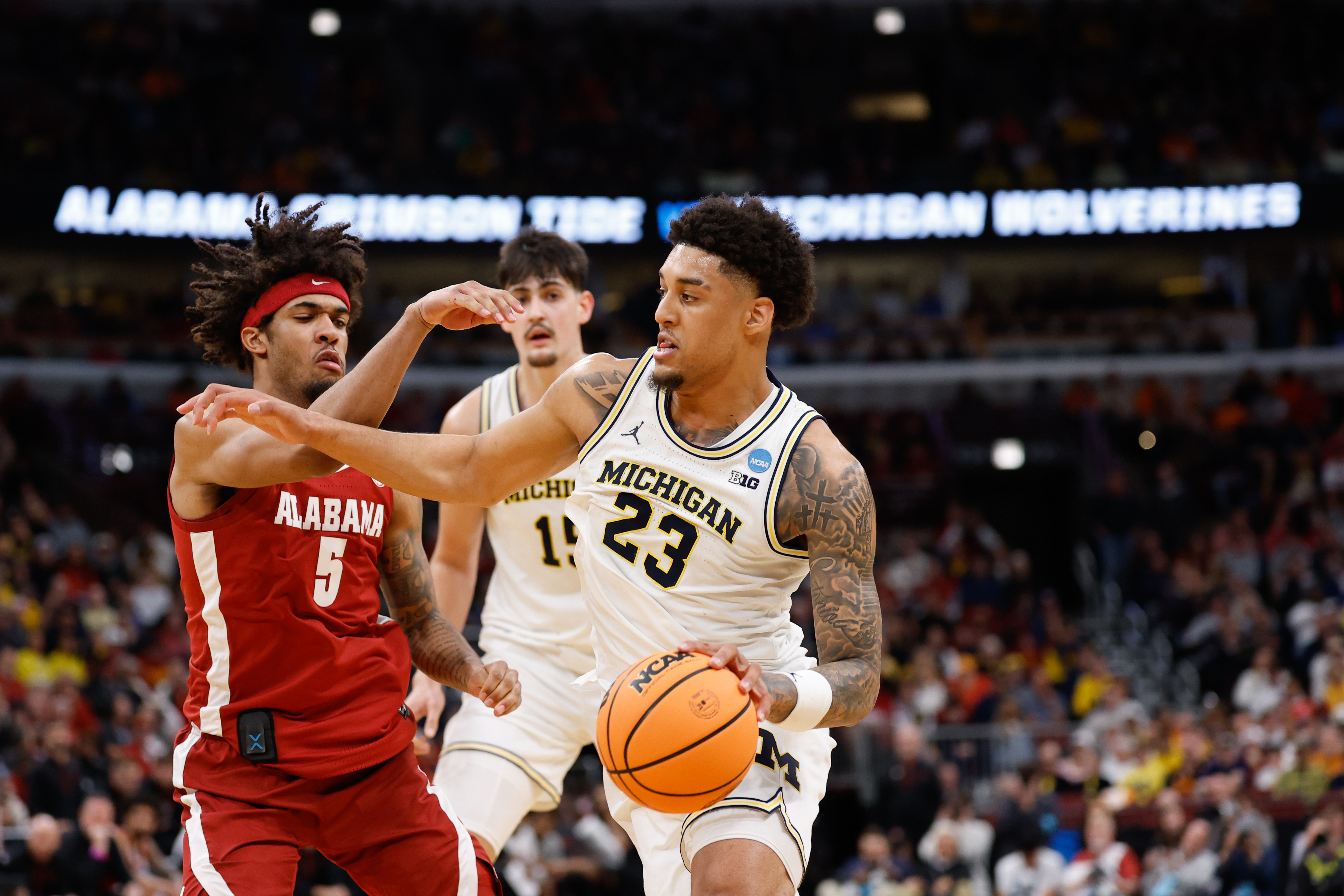 Michigan's Yaxel Lendeborg (23) has the Wolverines atop the Final Four odds.