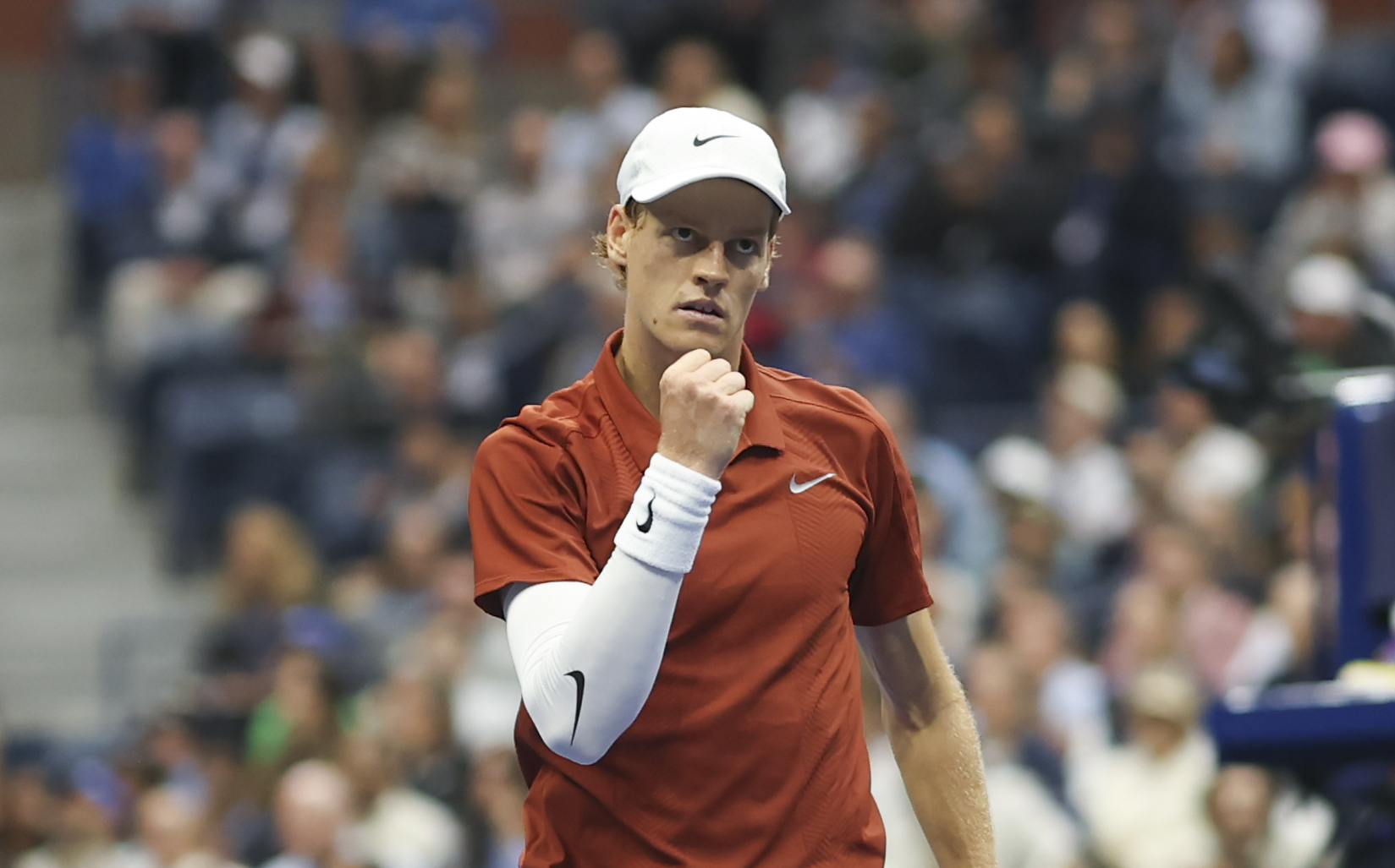 Jannik Sinner pumps his fist in anticipation of the 2027 US Open odds.