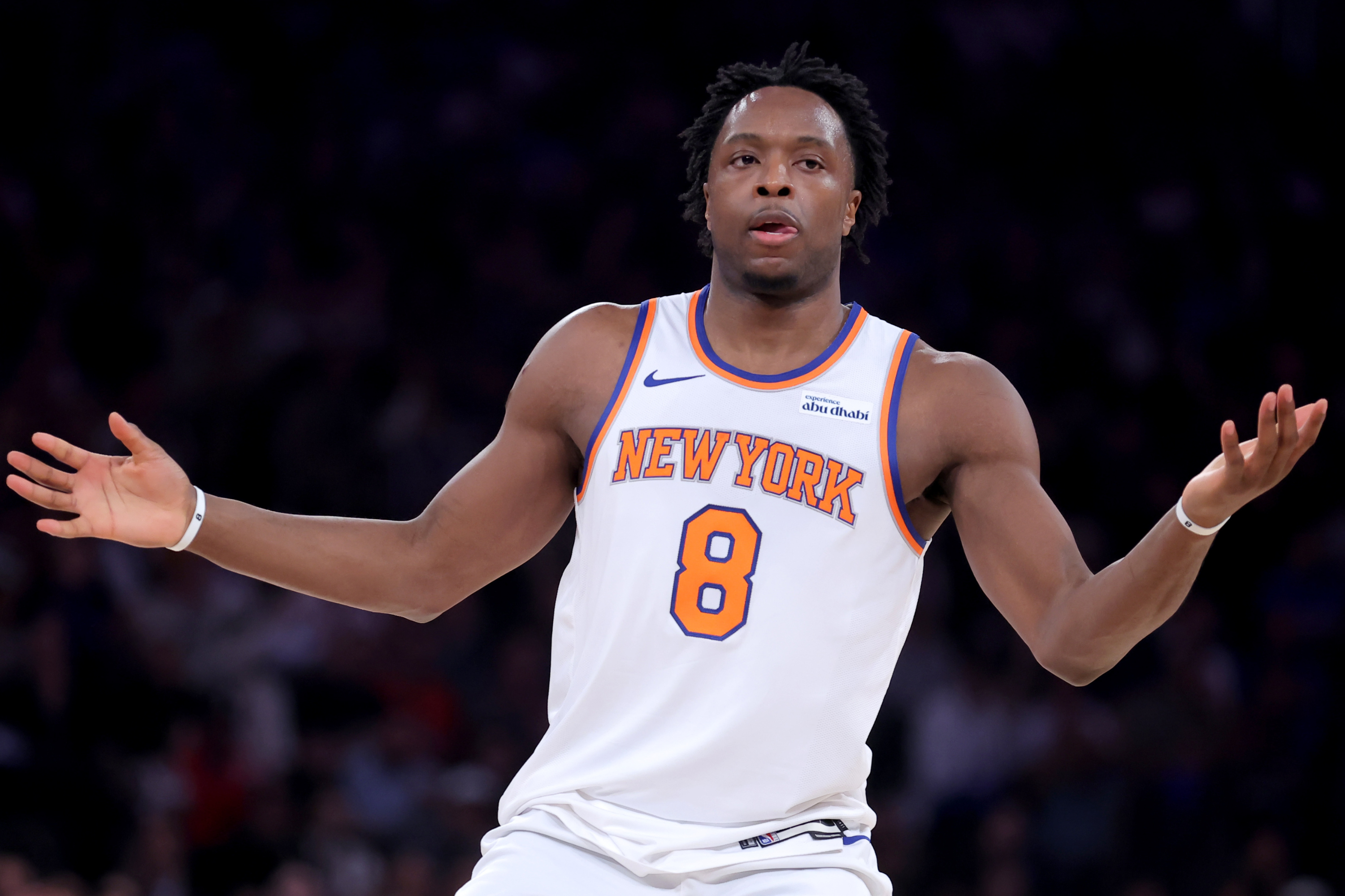 New York Knicks forward OG Anunoby (8), seen here reacting during a game, is featured in our 76ers vs. Knicks player props for Game 2 today.
