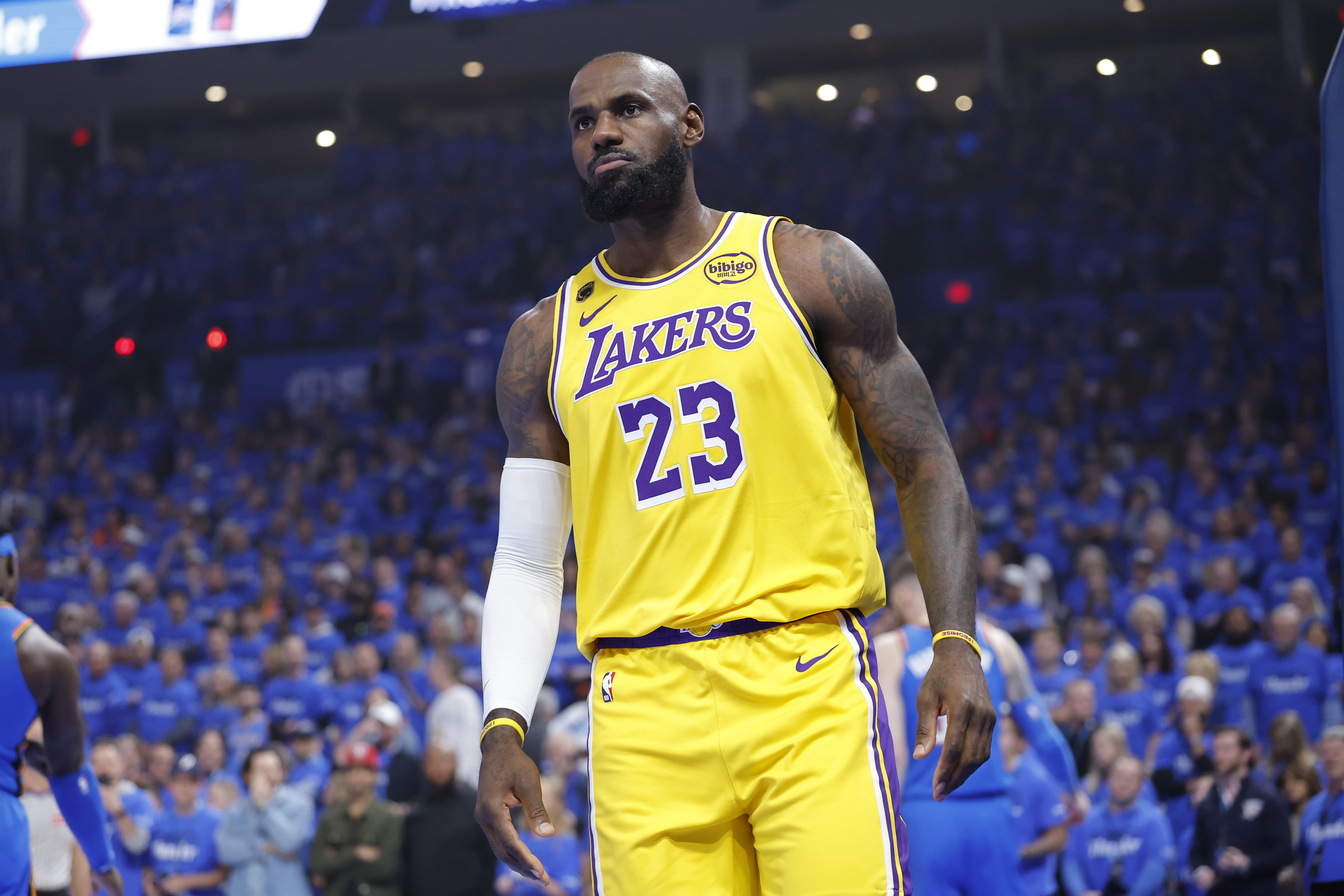 Los Angeles Lakers forward LeBron James (23), seen here looking toward his bench during a game, is featured in our NBA player props today.