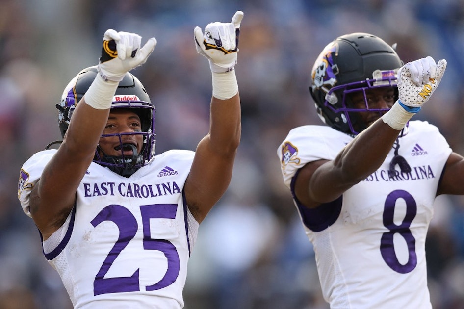 College Football Week 1 NC State vs. East Carolina Picks, Betting