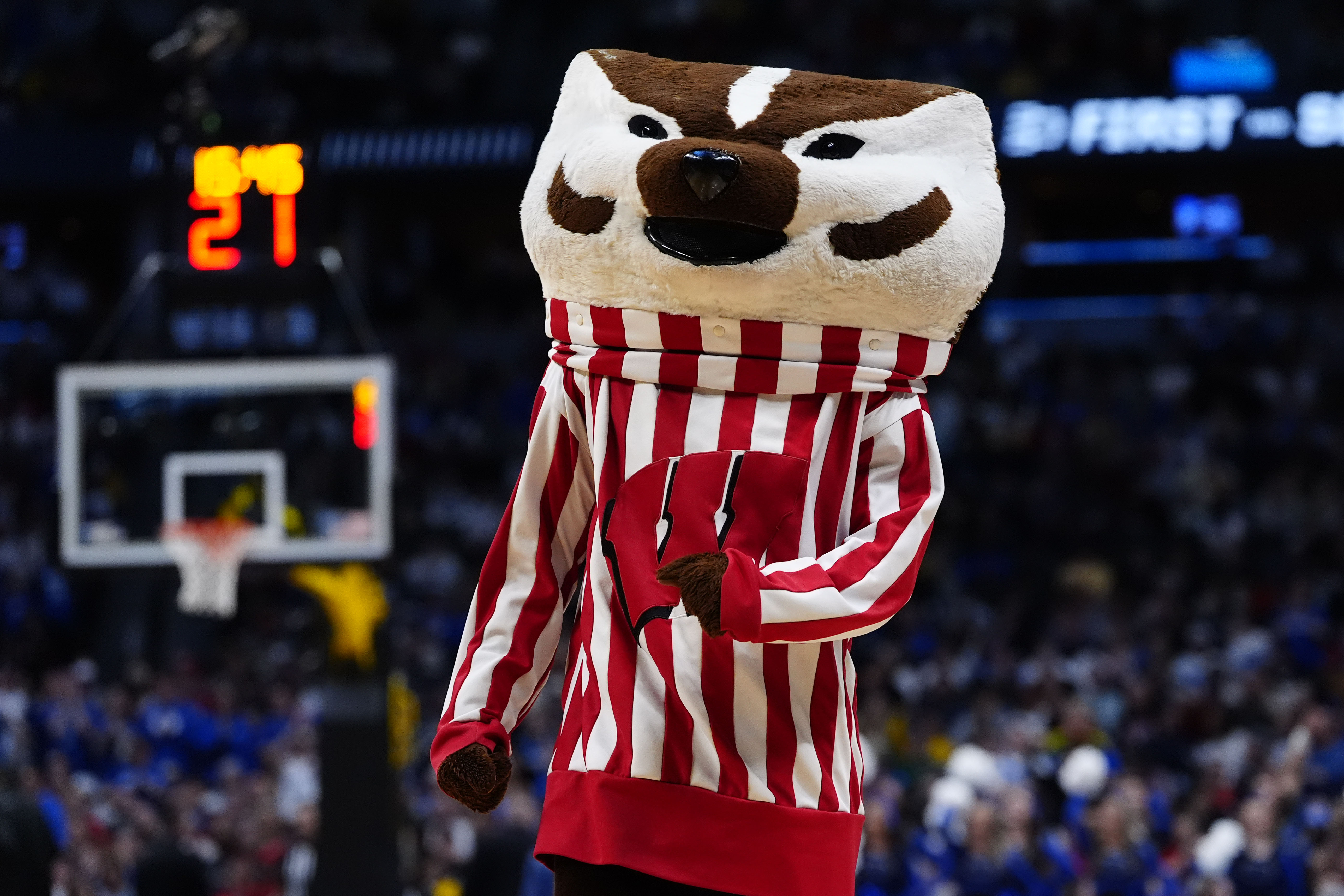 Wisconsin's Online Sports Betting Bill Advances amid Debate Over Tribal Structure