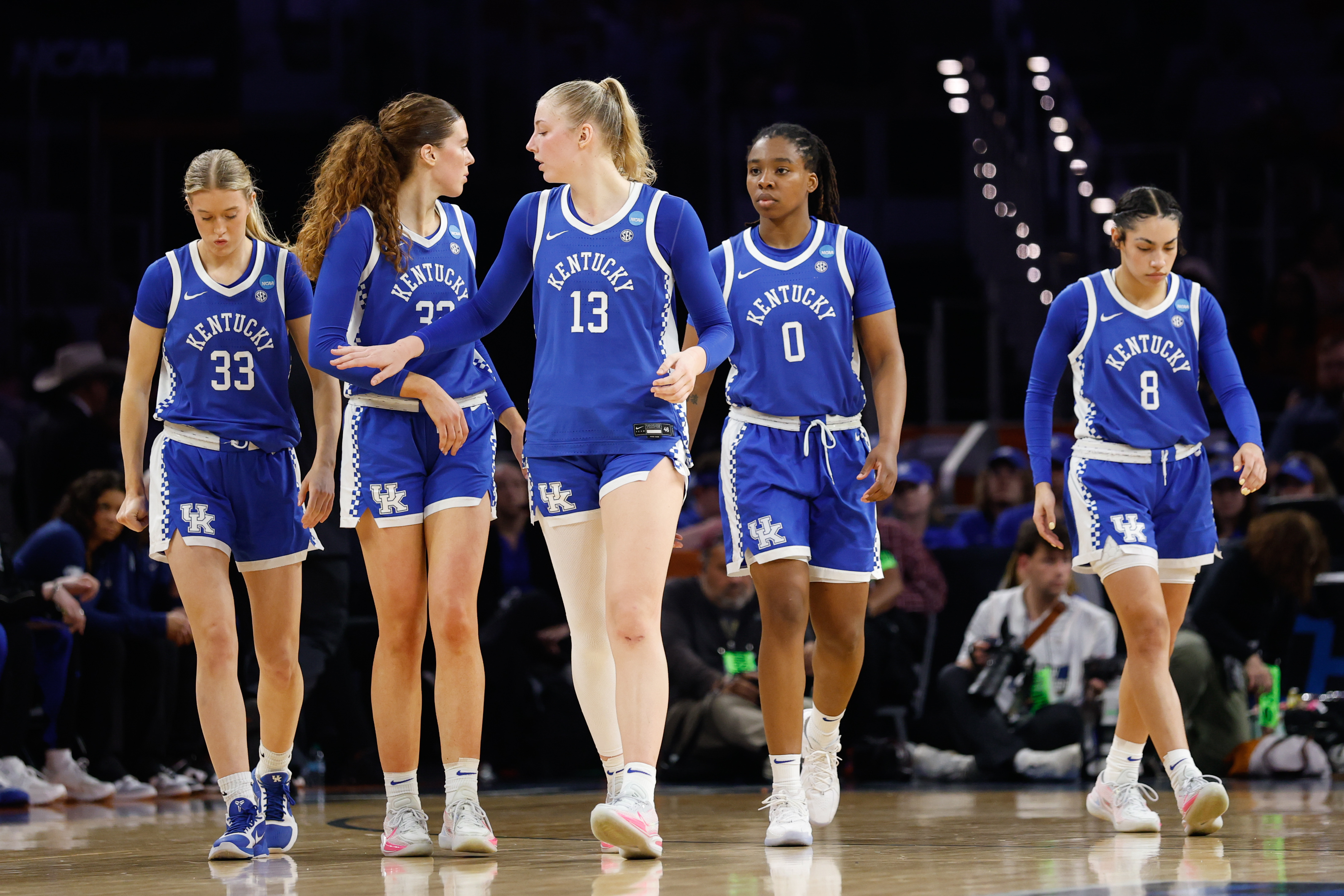 The Kentucky Wildcats take the court as we look at the overriding of the governors veto of the revamped sports betting bill. 