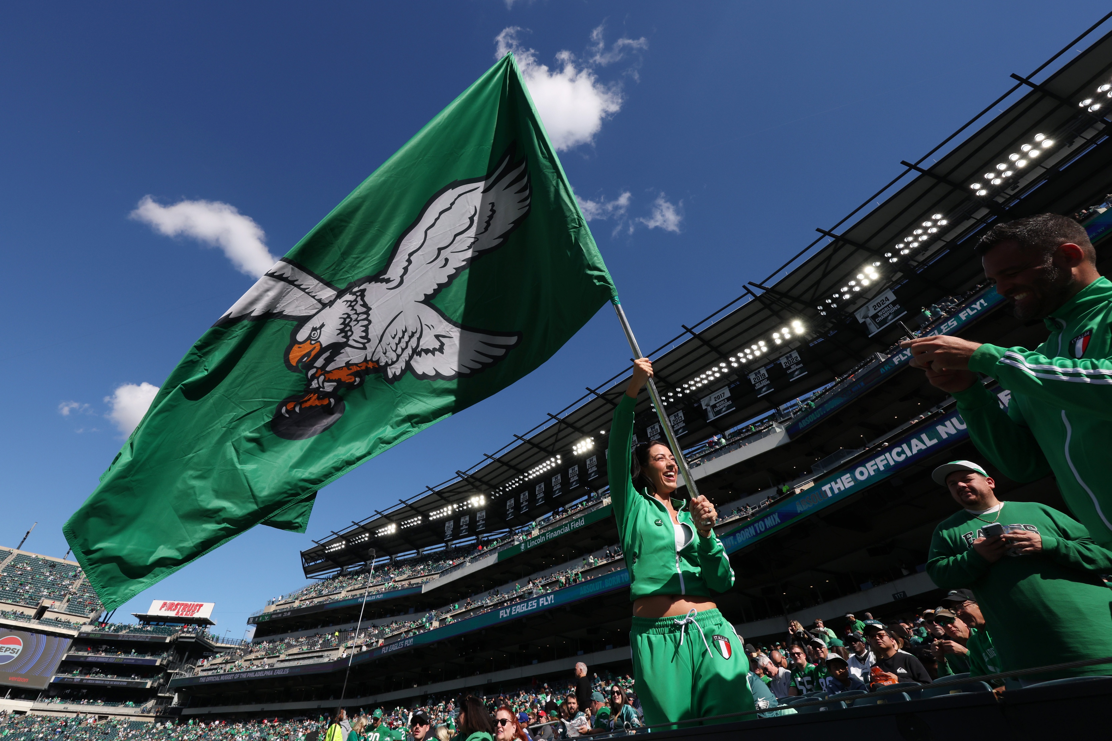 Lions vs. Eagles Weather Report SNF: How to Bet on Extreme Winds on Sunday Night Football