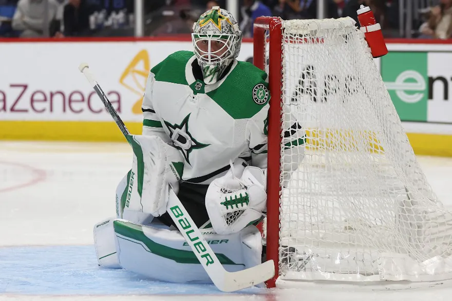 Jake Oettinger of the Dallas Stars tends goal as we look at the best 2024 Conn Smythe Trophy odds.