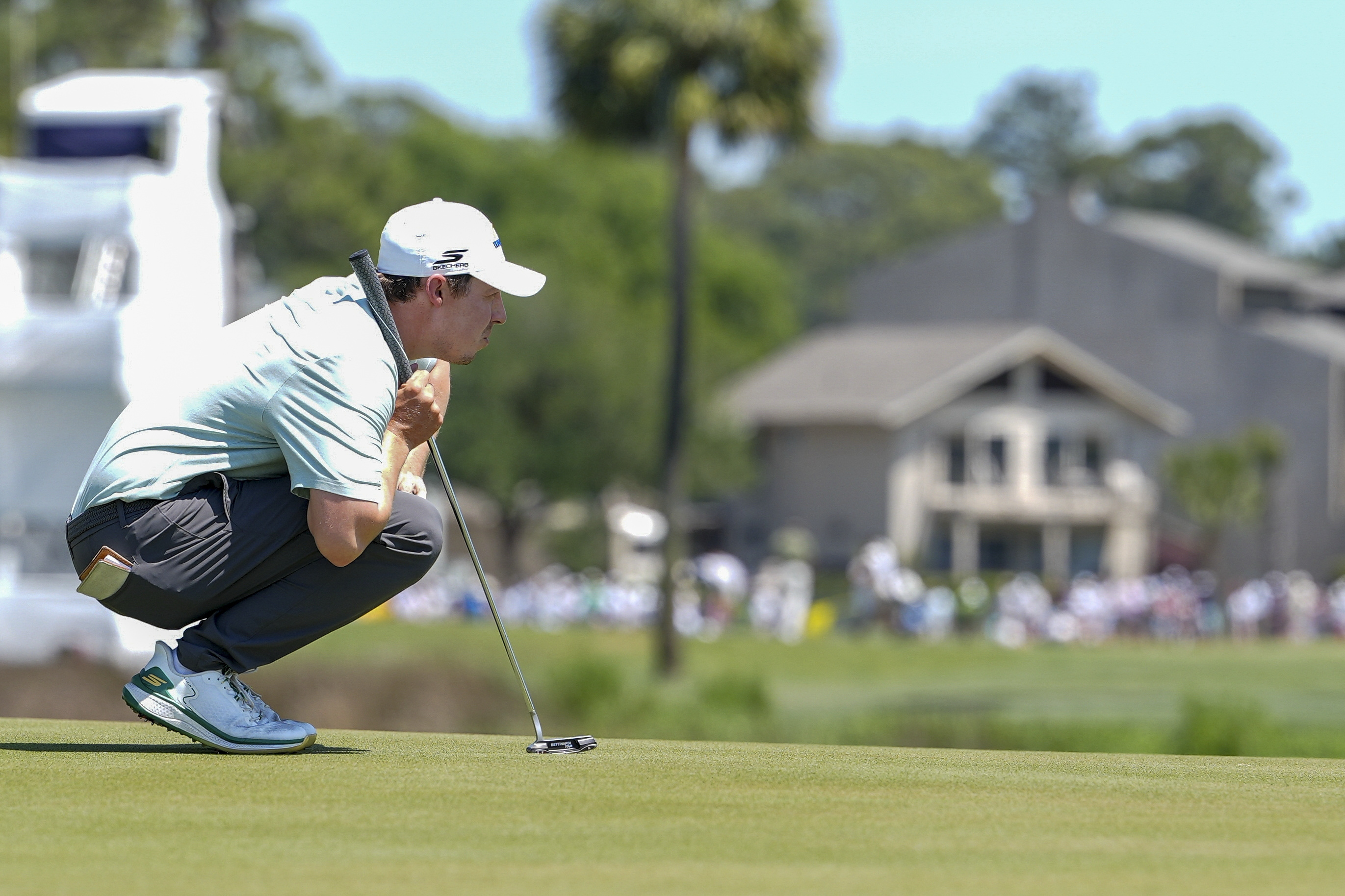 Matt Fitzpatrick looks over his line on 17 green as we break down our RBC Heritage round 3 picks & predictions.