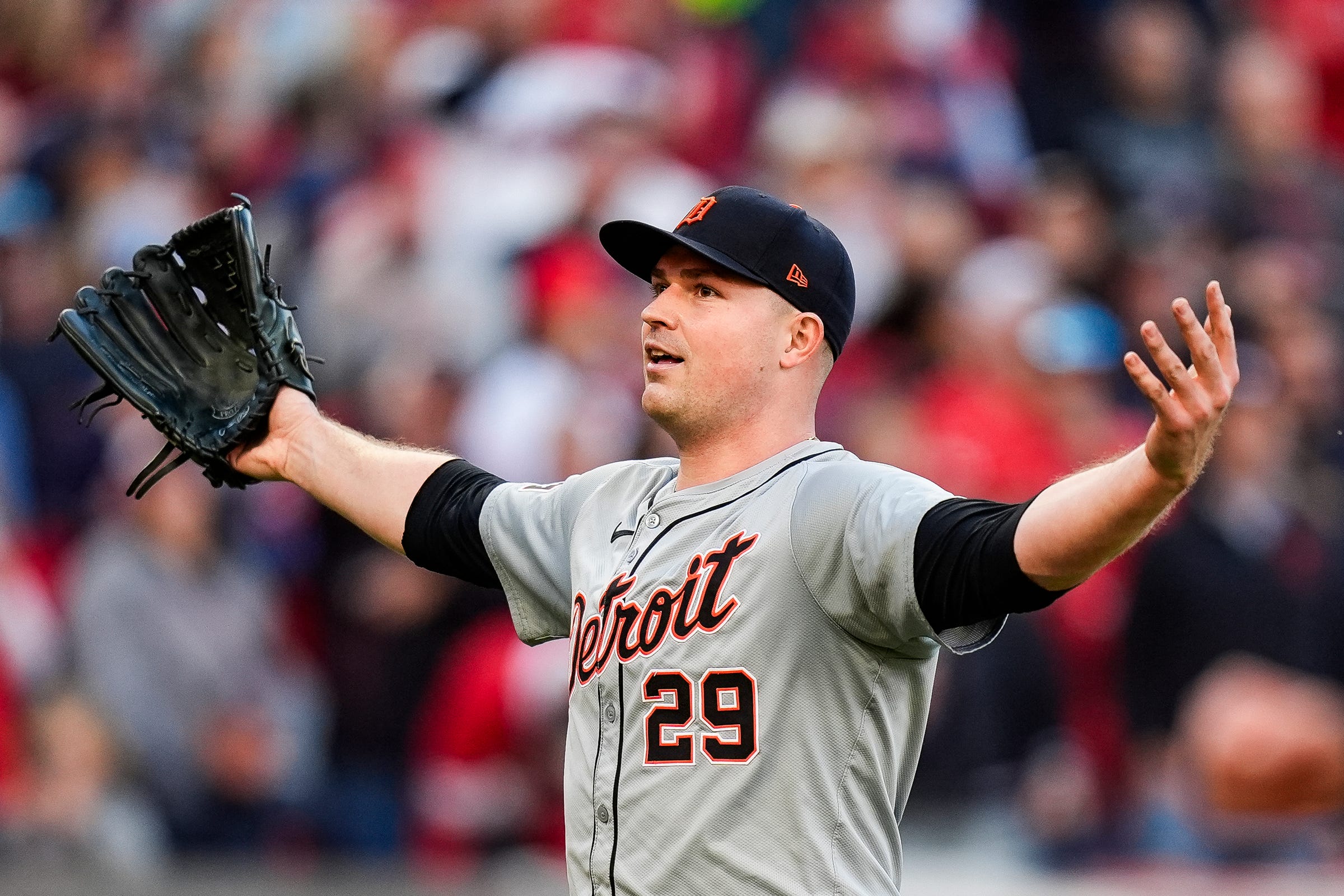 Tigers vs. Guardians Prediction, Picks & Odds for Saturday's ALDS Game 5